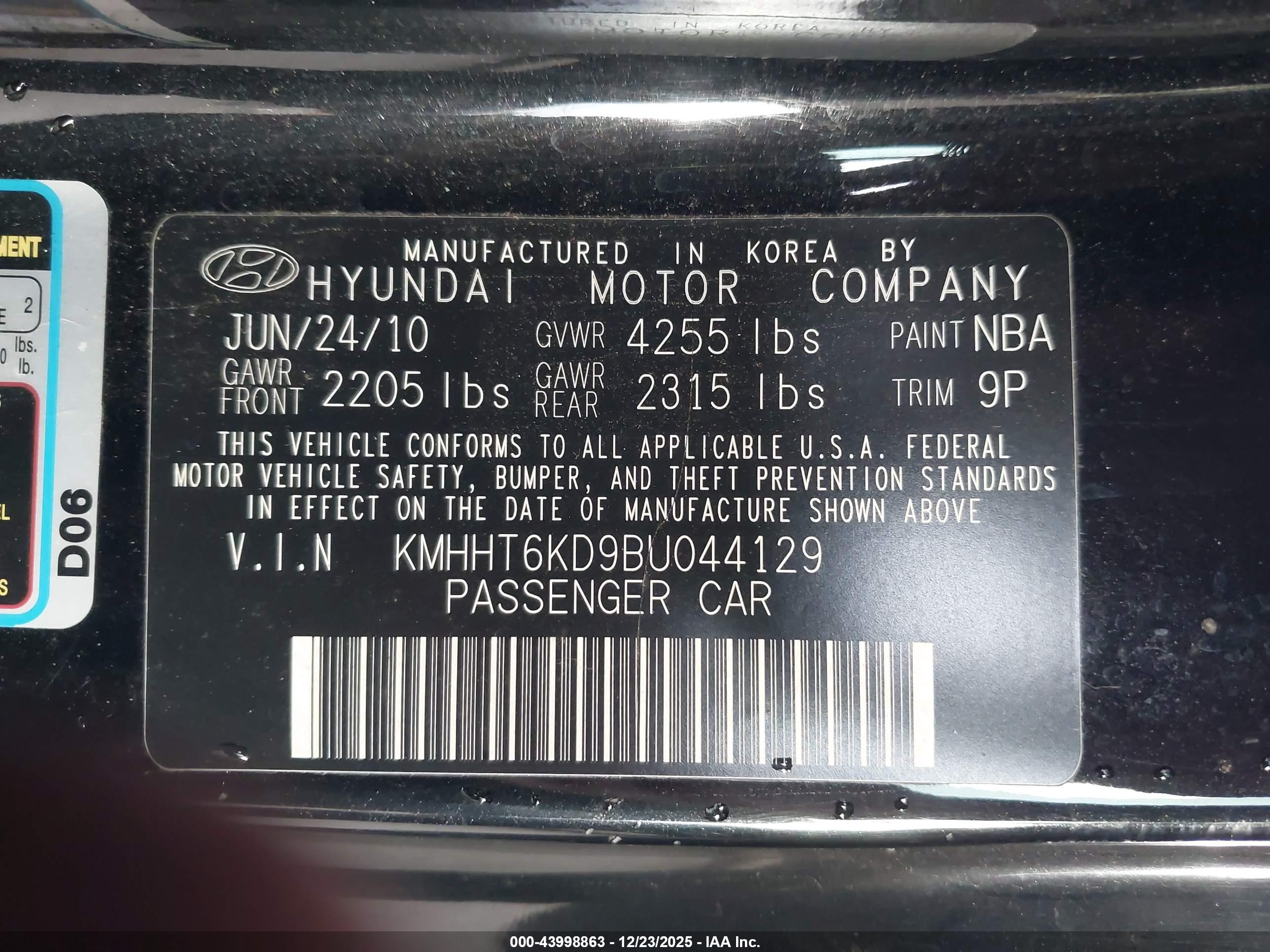 HYUNDAI GENESIS image 9