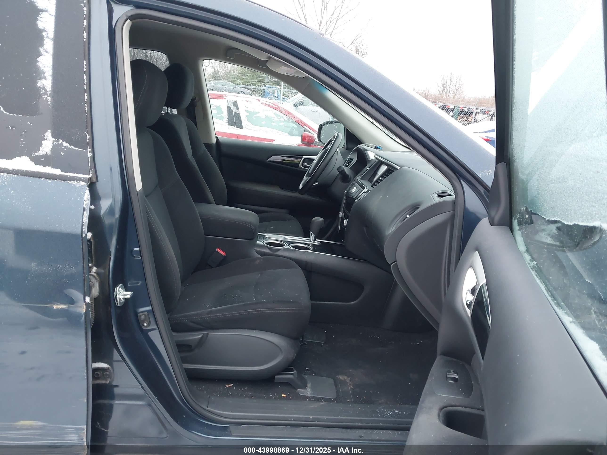 NISSAN PATHFINDER image 5