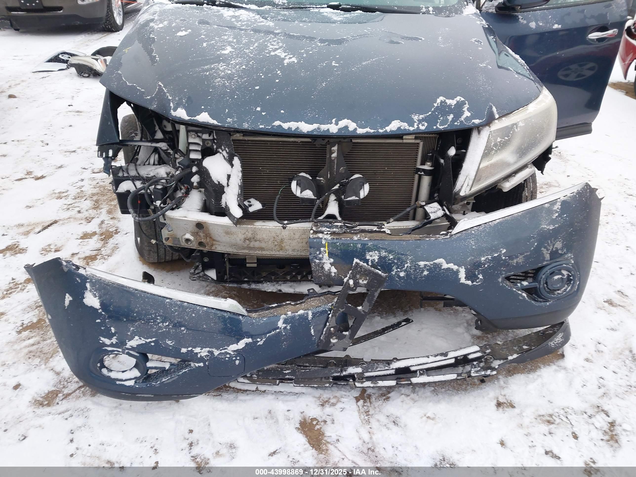 NISSAN PATHFINDER image 6