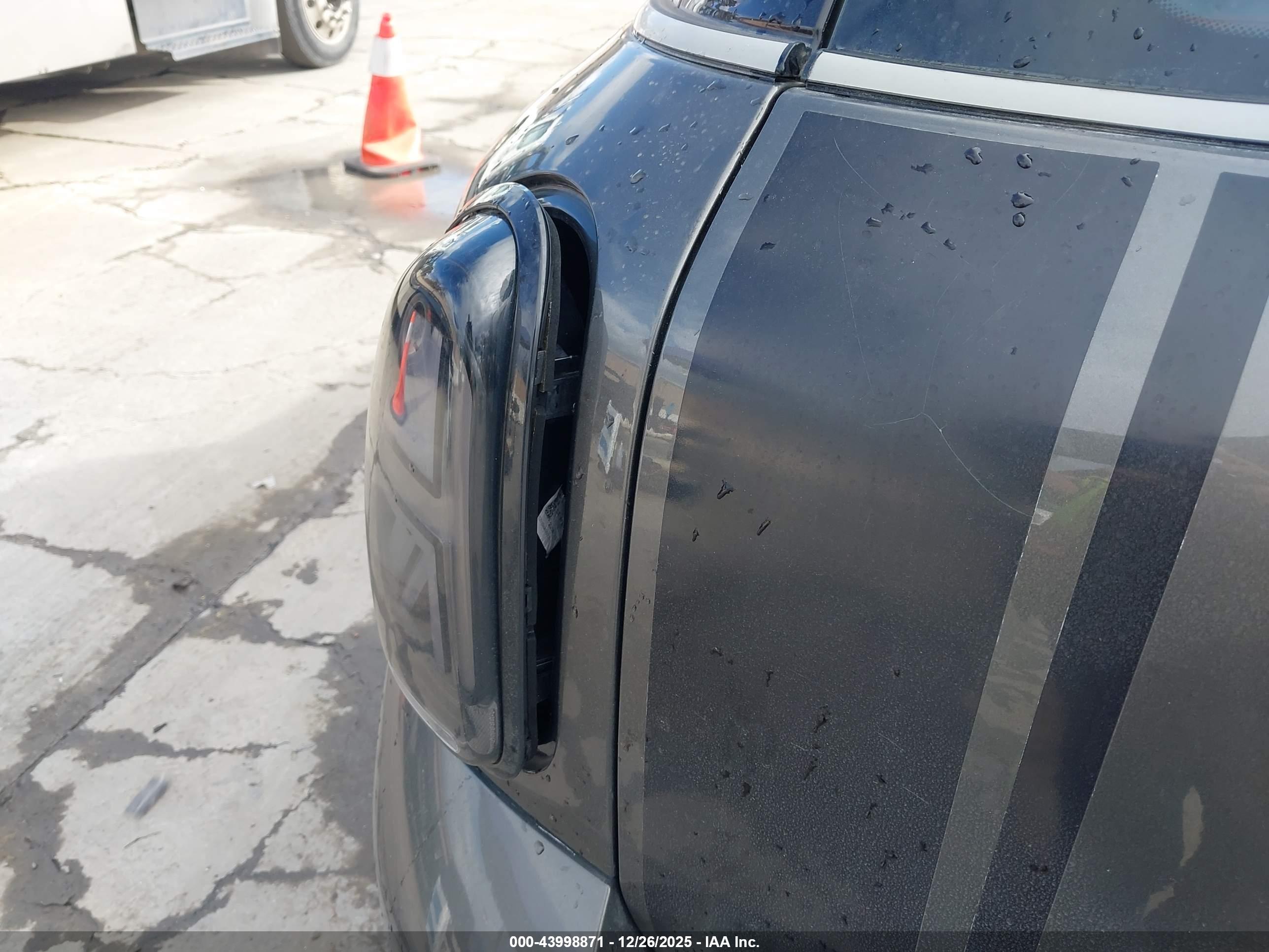 MINI COOPER image 6