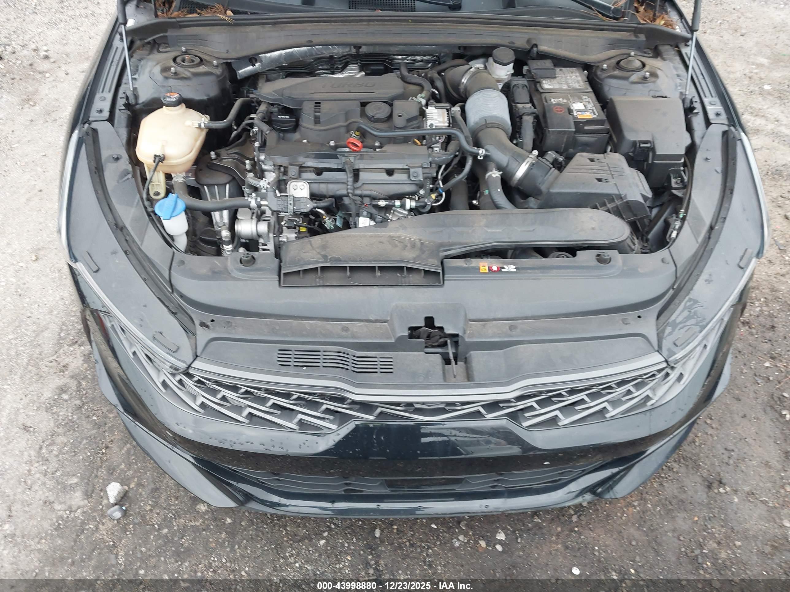 KIA K5 image 10