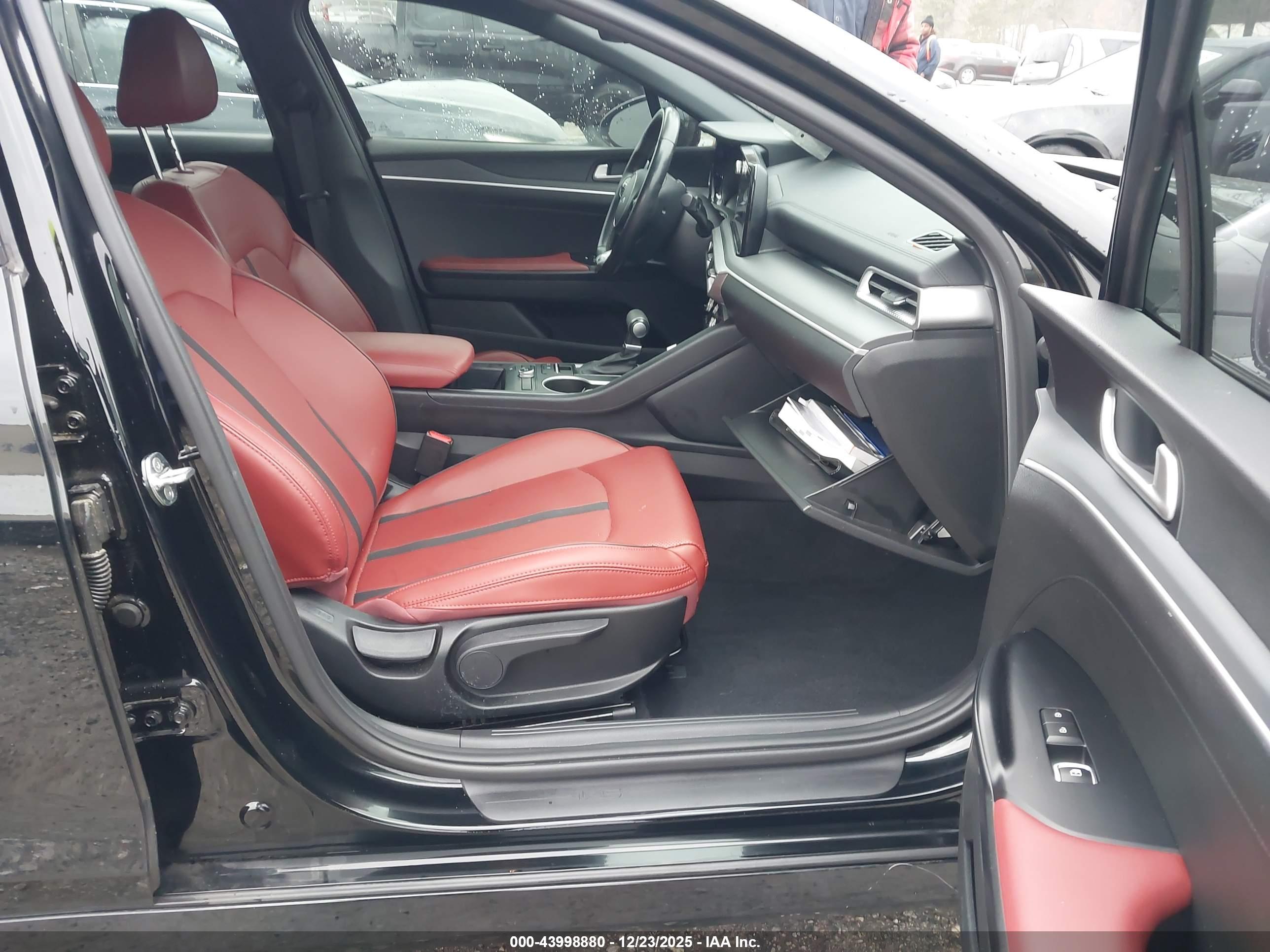 KIA K5 image 5