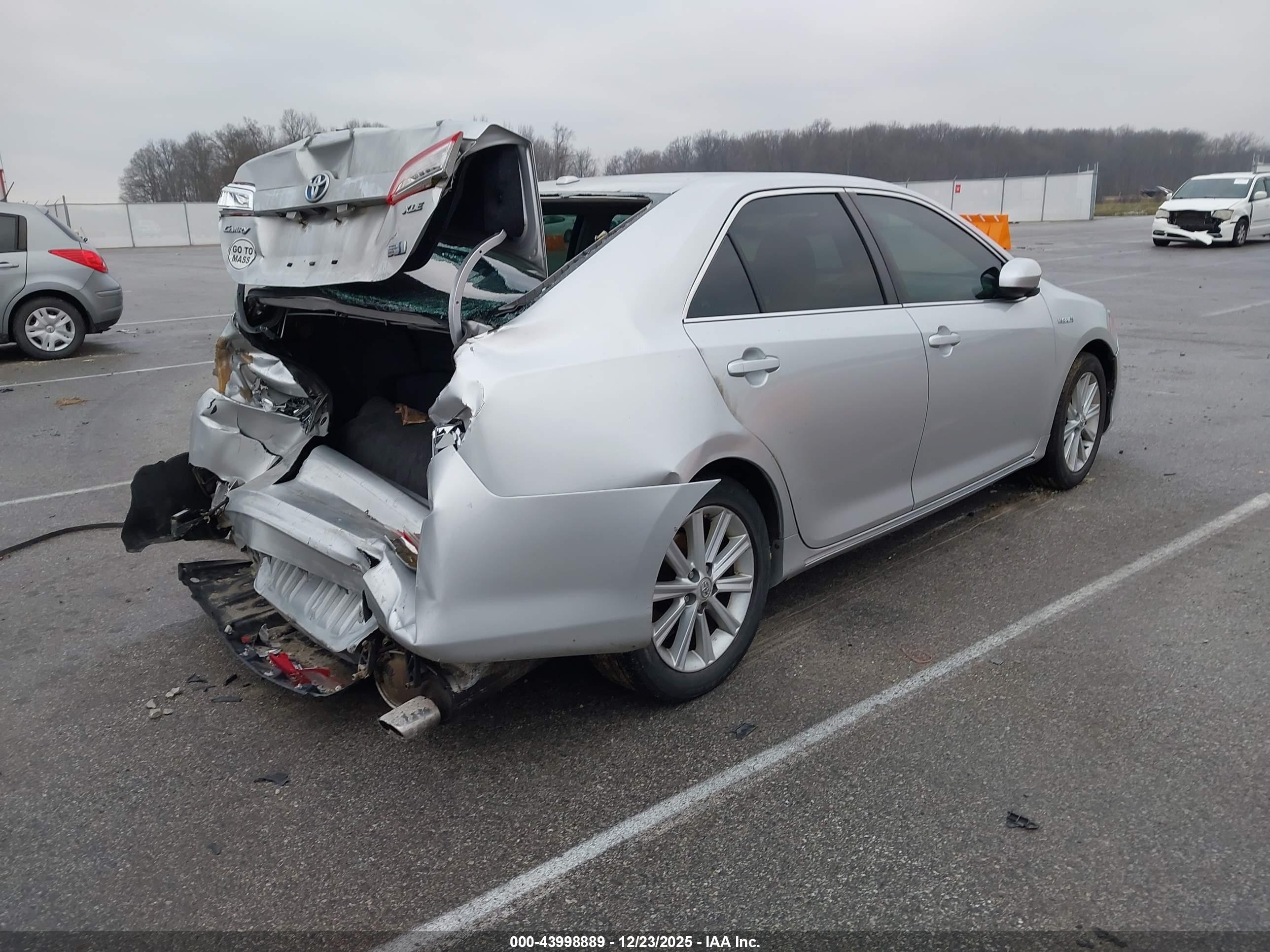 TOYOTA CAMRY image 4