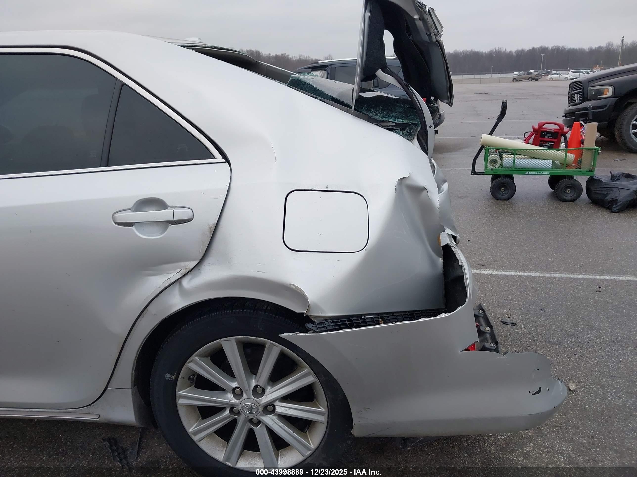 TOYOTA CAMRY image 6