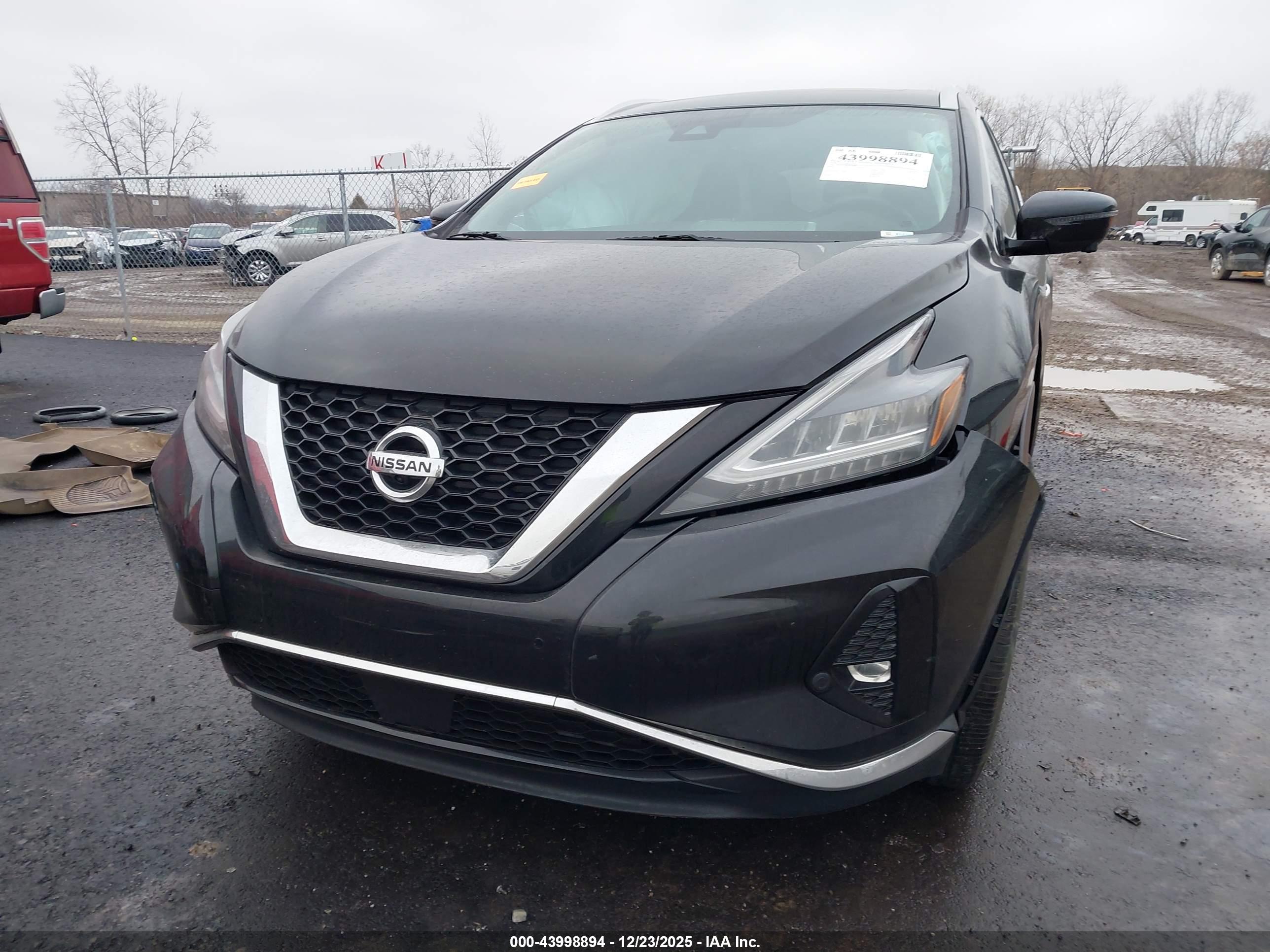 NISSAN MURANO image 2