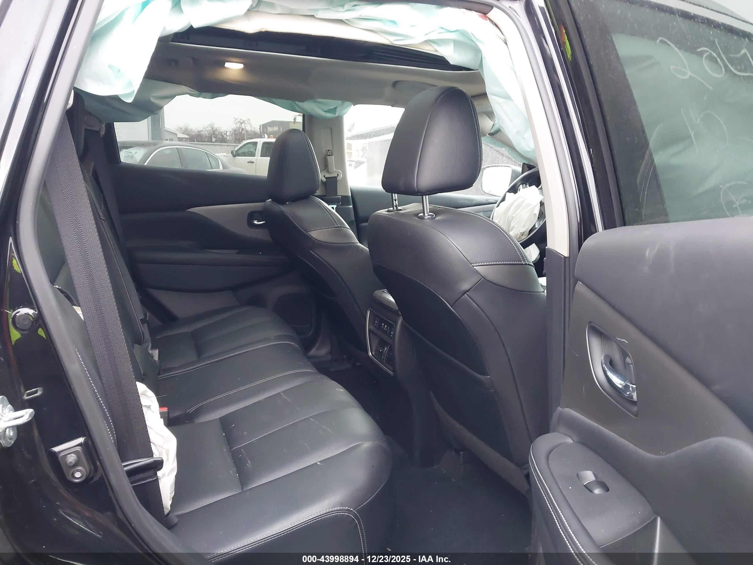 NISSAN MURANO image 8