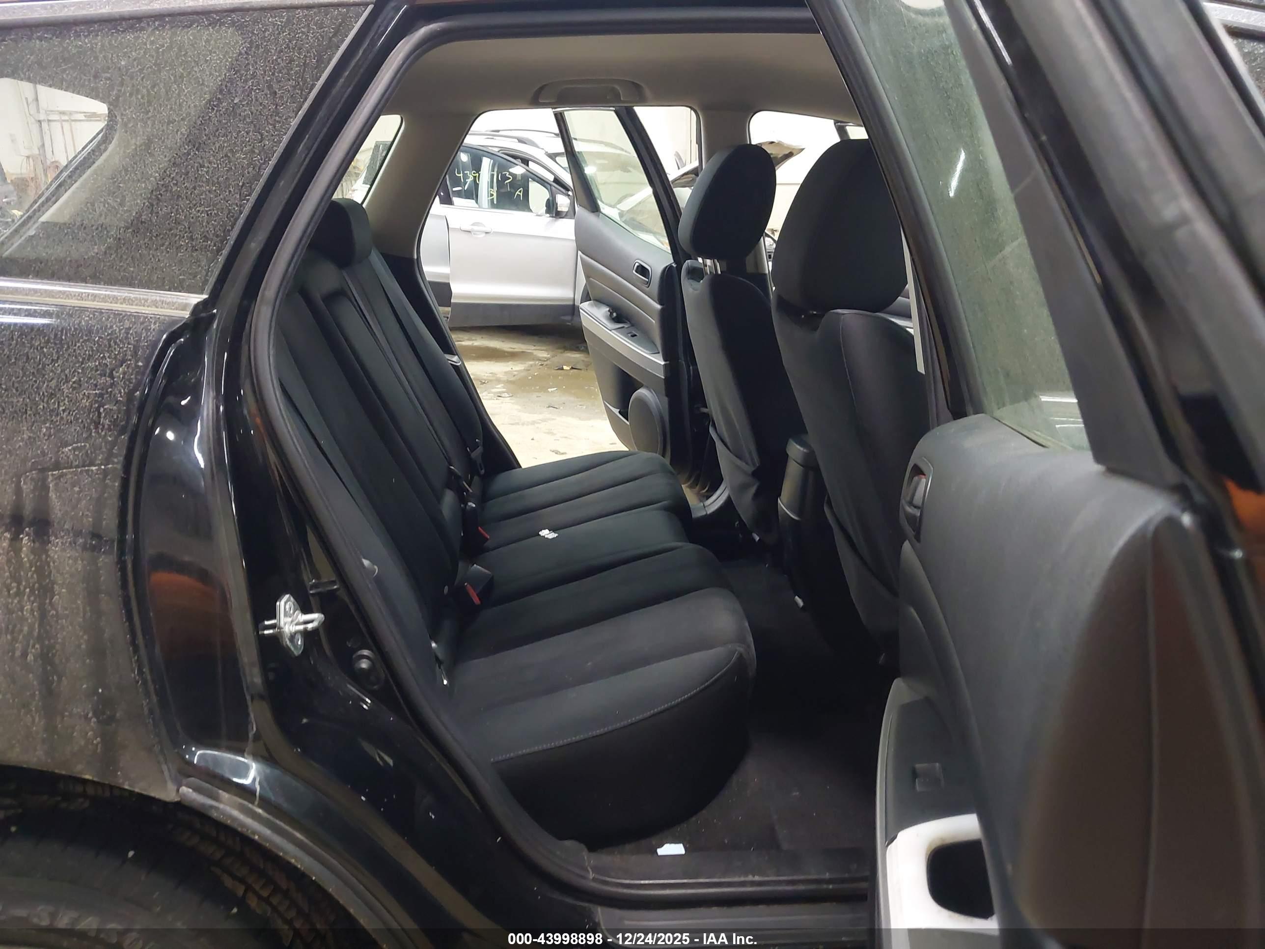 MAZDA CX-7 image 8