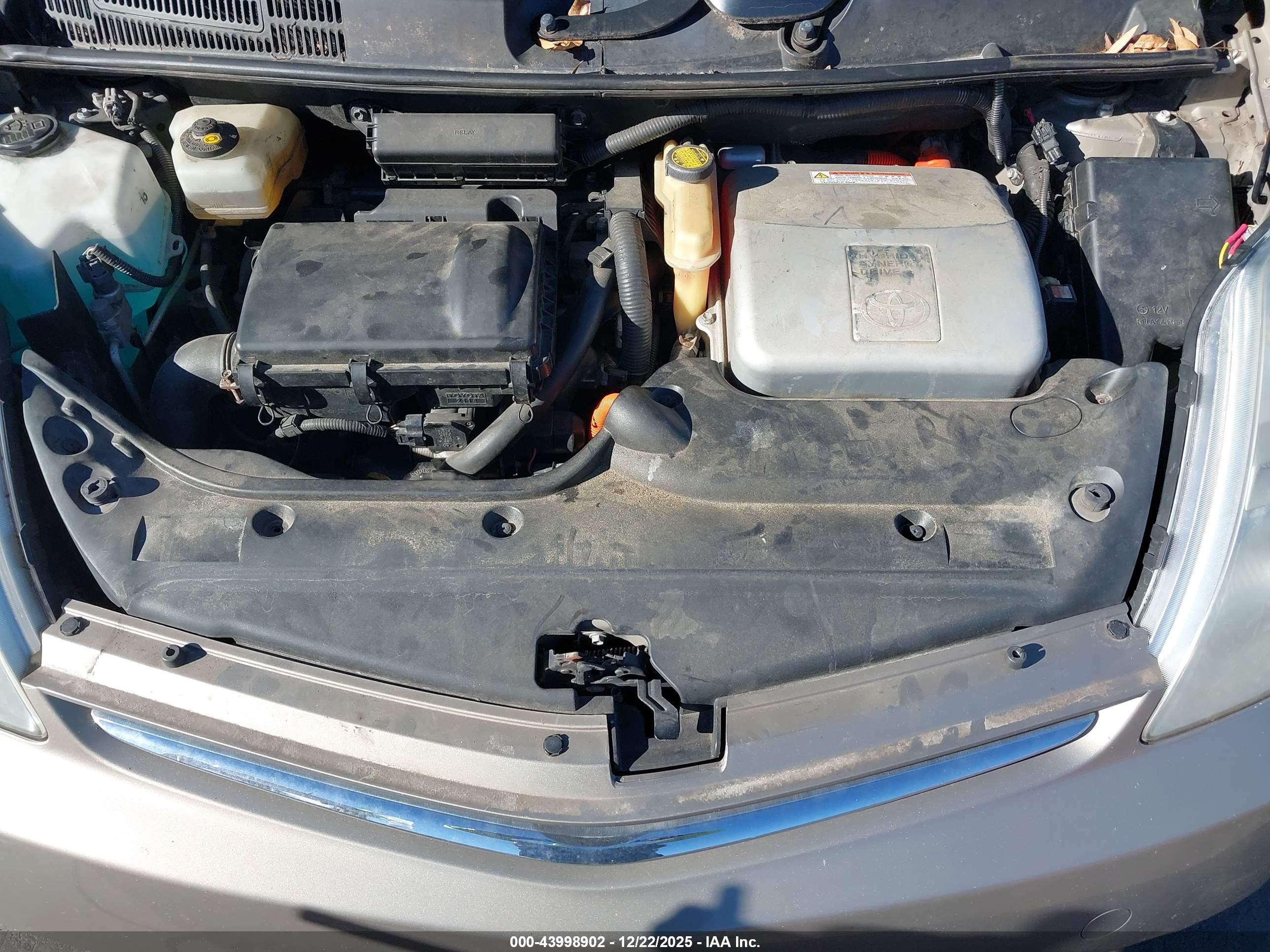 TOYOTA PRIUS image 10