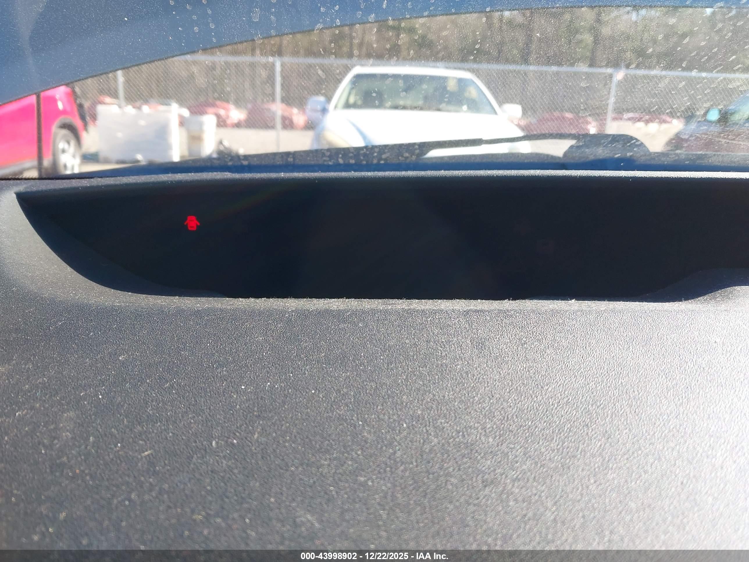 TOYOTA PRIUS image 7