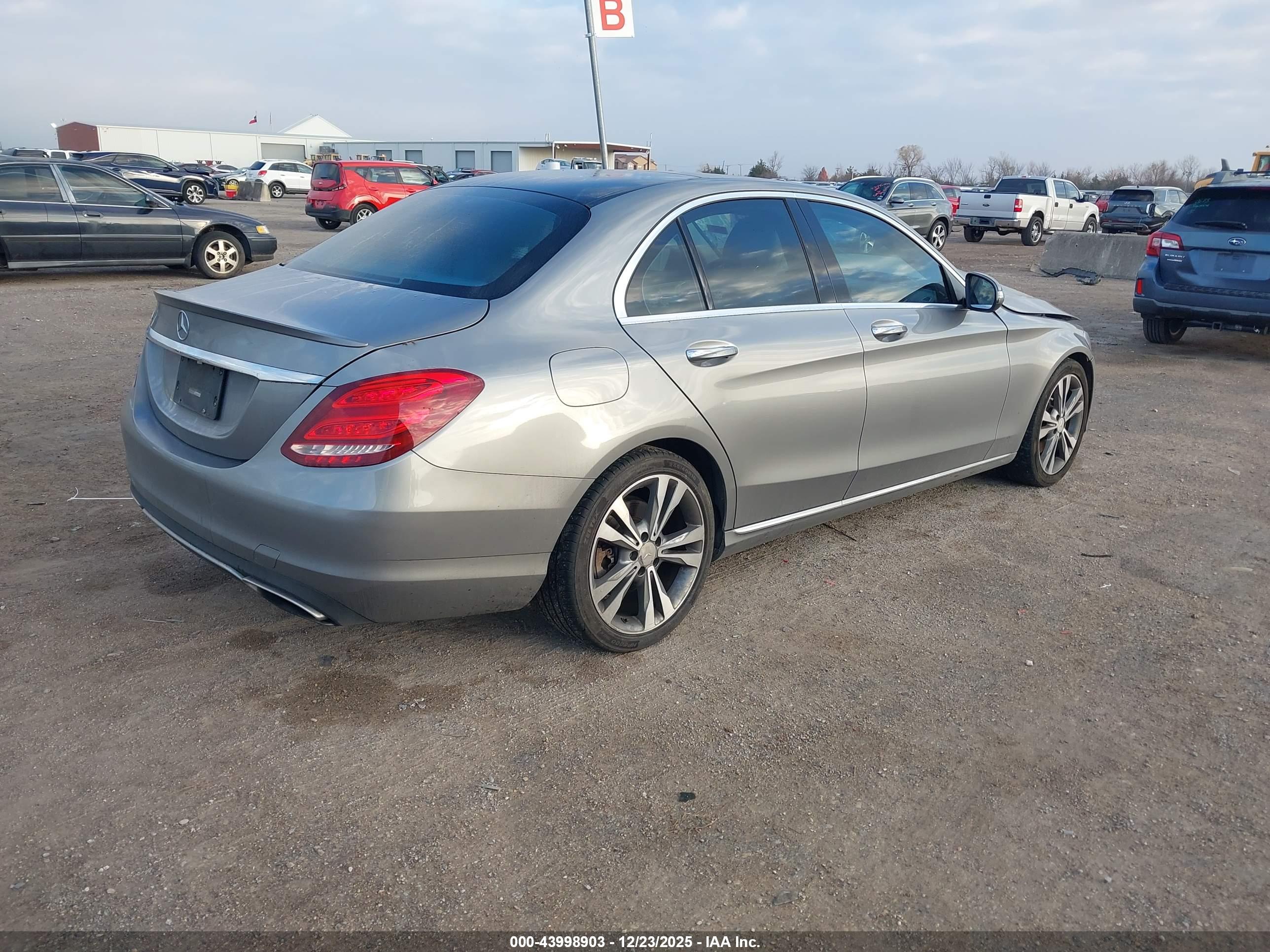 MERCEDES-BENZ C image 4