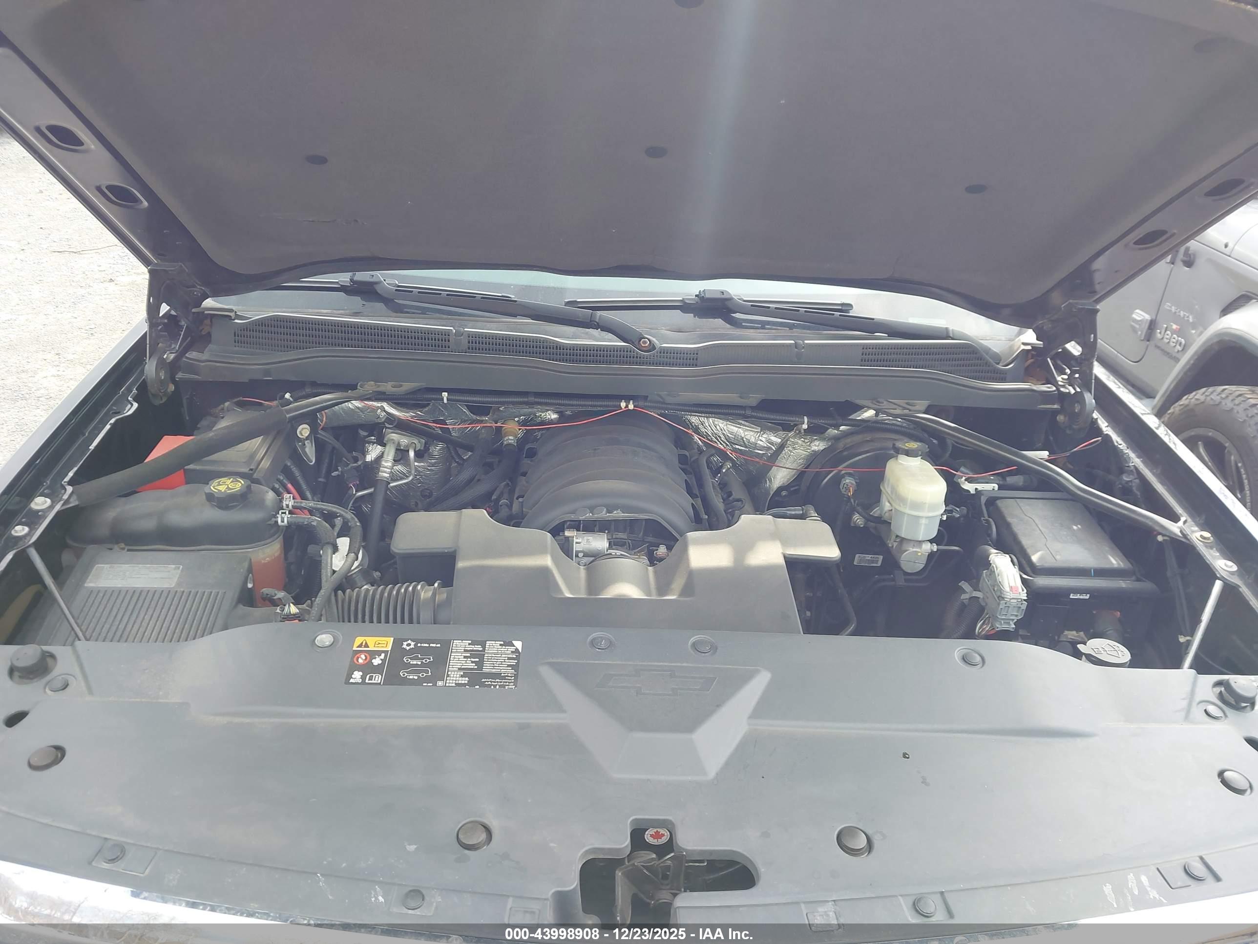 CHEVROLET SILVERADO image 10