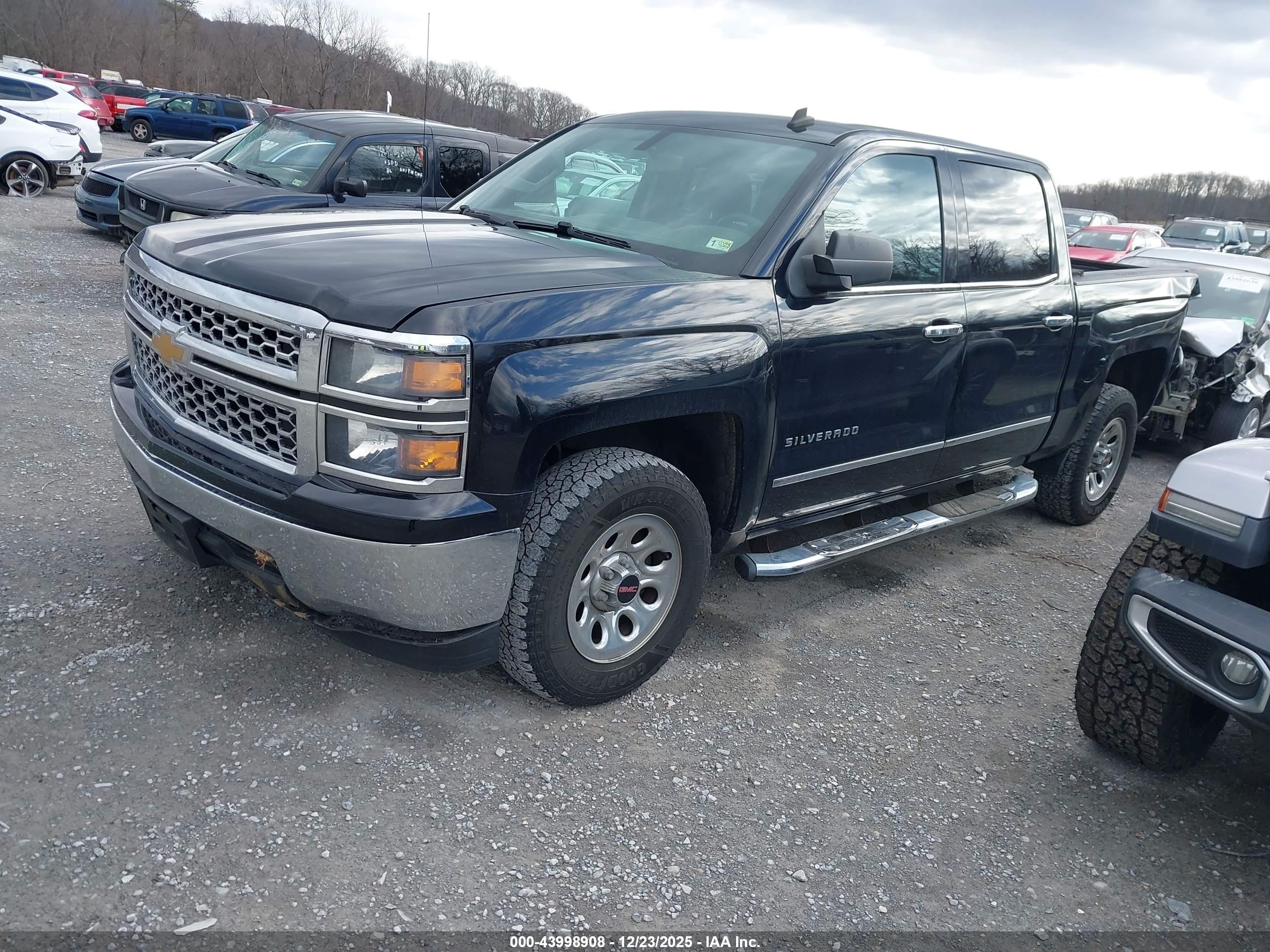 CHEVROLET SILVERADO image 2