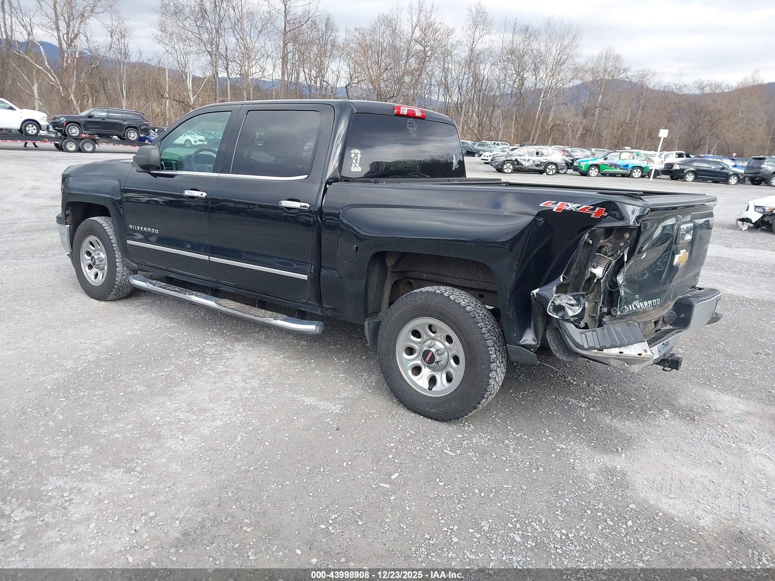 CHEVROLET SILVERADO image 3