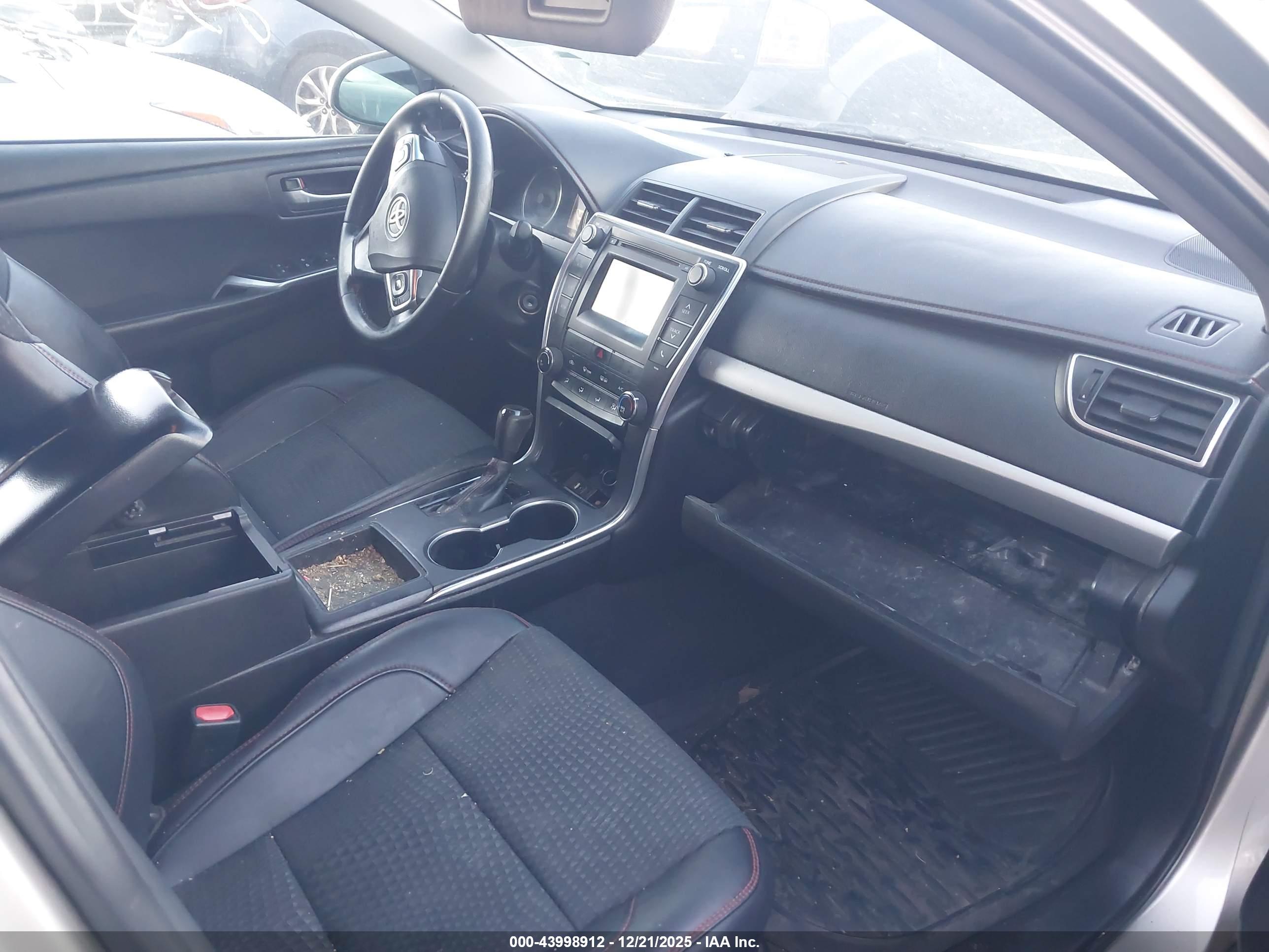TOYOTA CAMRY image 5