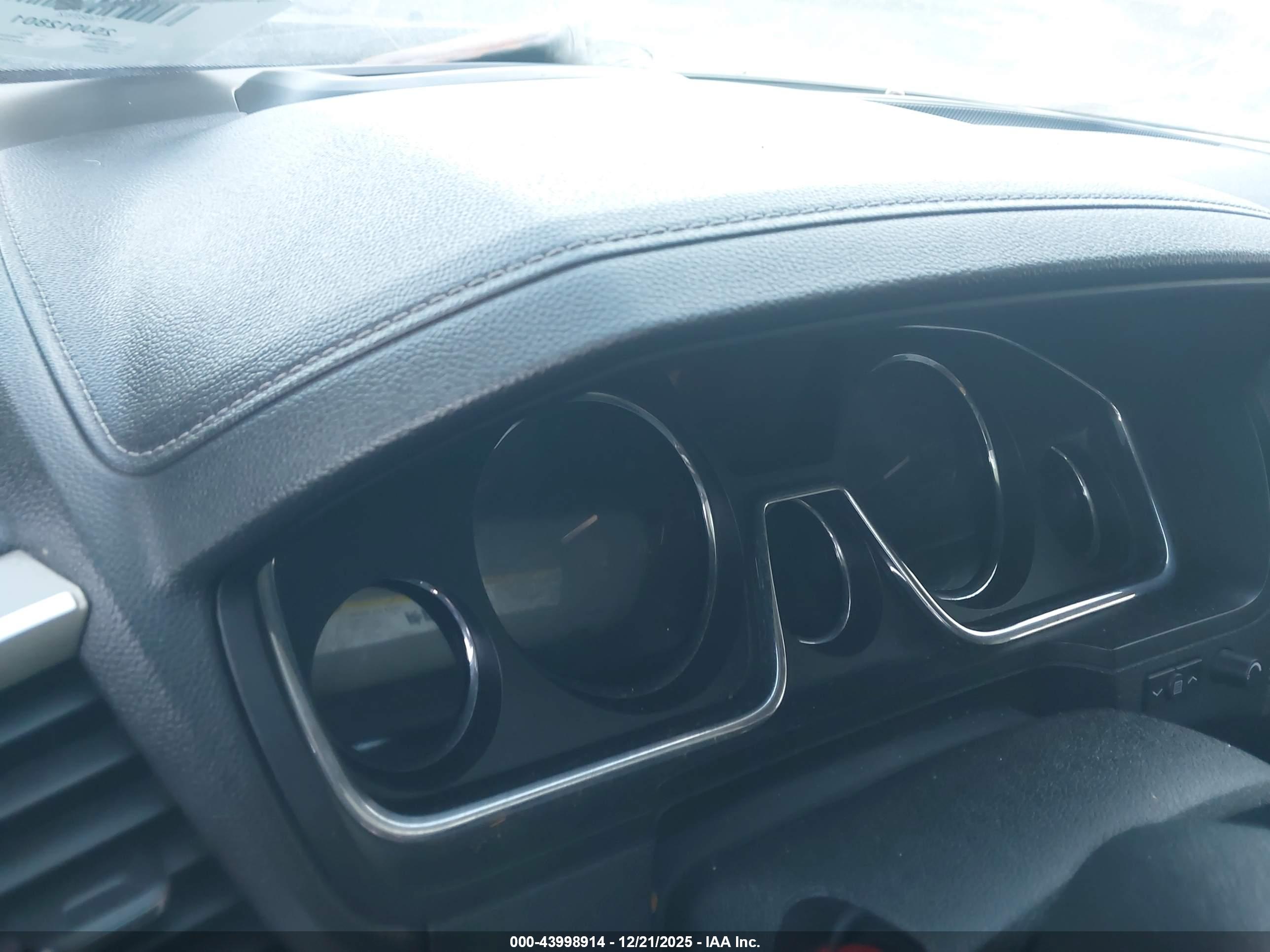 GMC ACADIA image 7