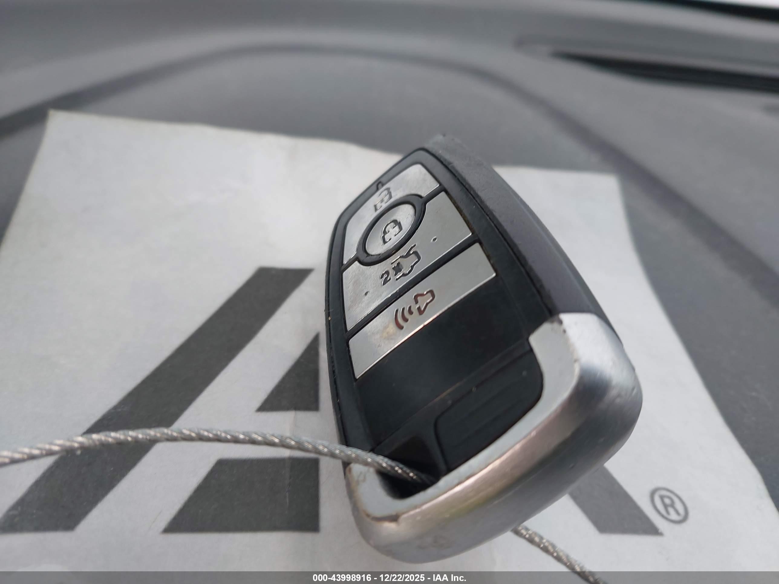 FORD FUSION image 11