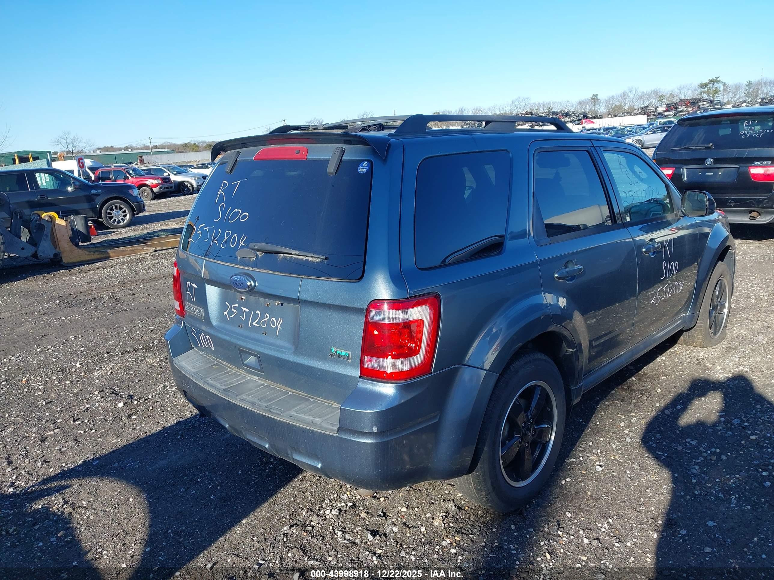 FORD ESCAPE image 4