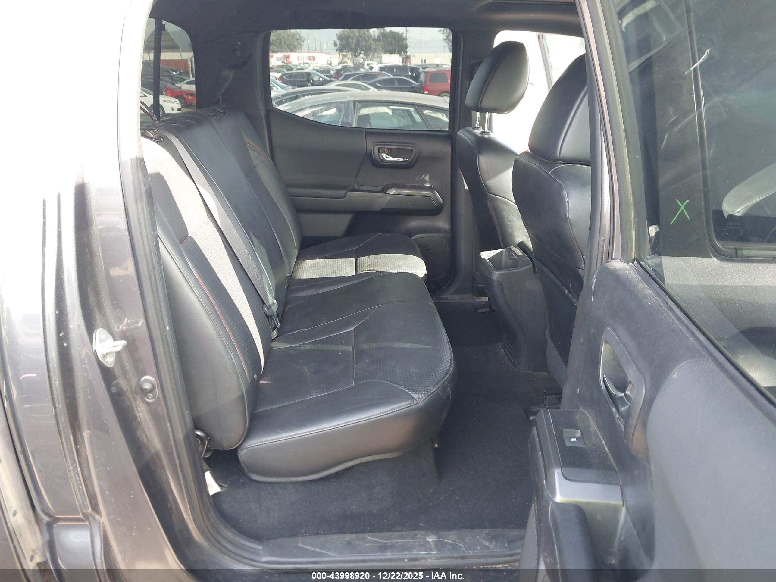 TOYOTA TACOMA image 8
