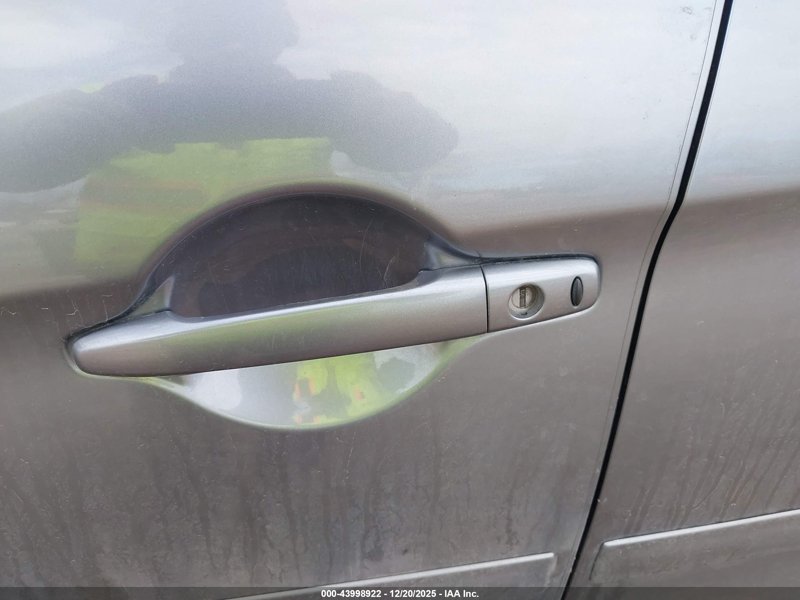 MITSUBISHI OUTLANDER image 6