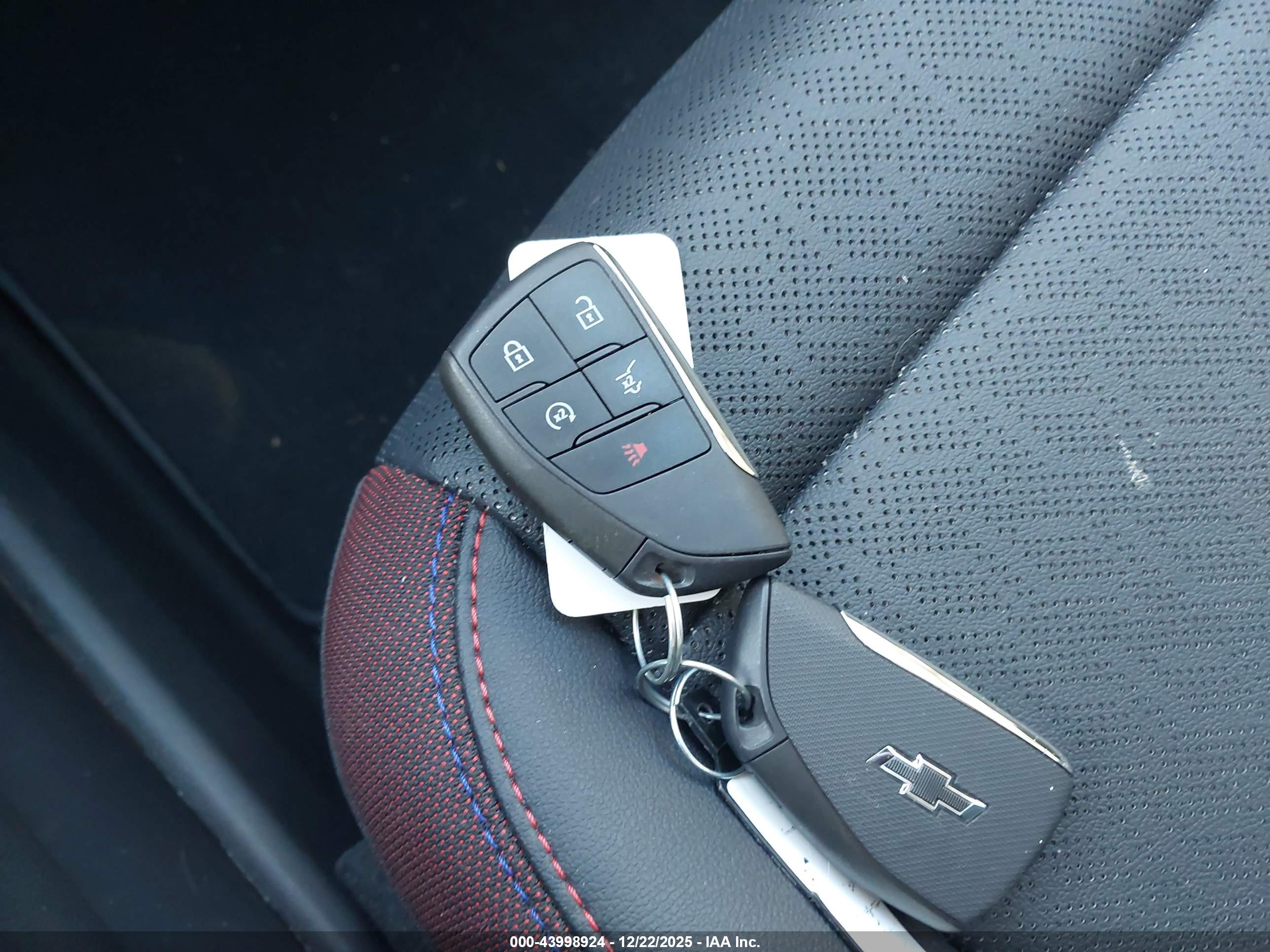 CHEVROLET EQUINOX image 11