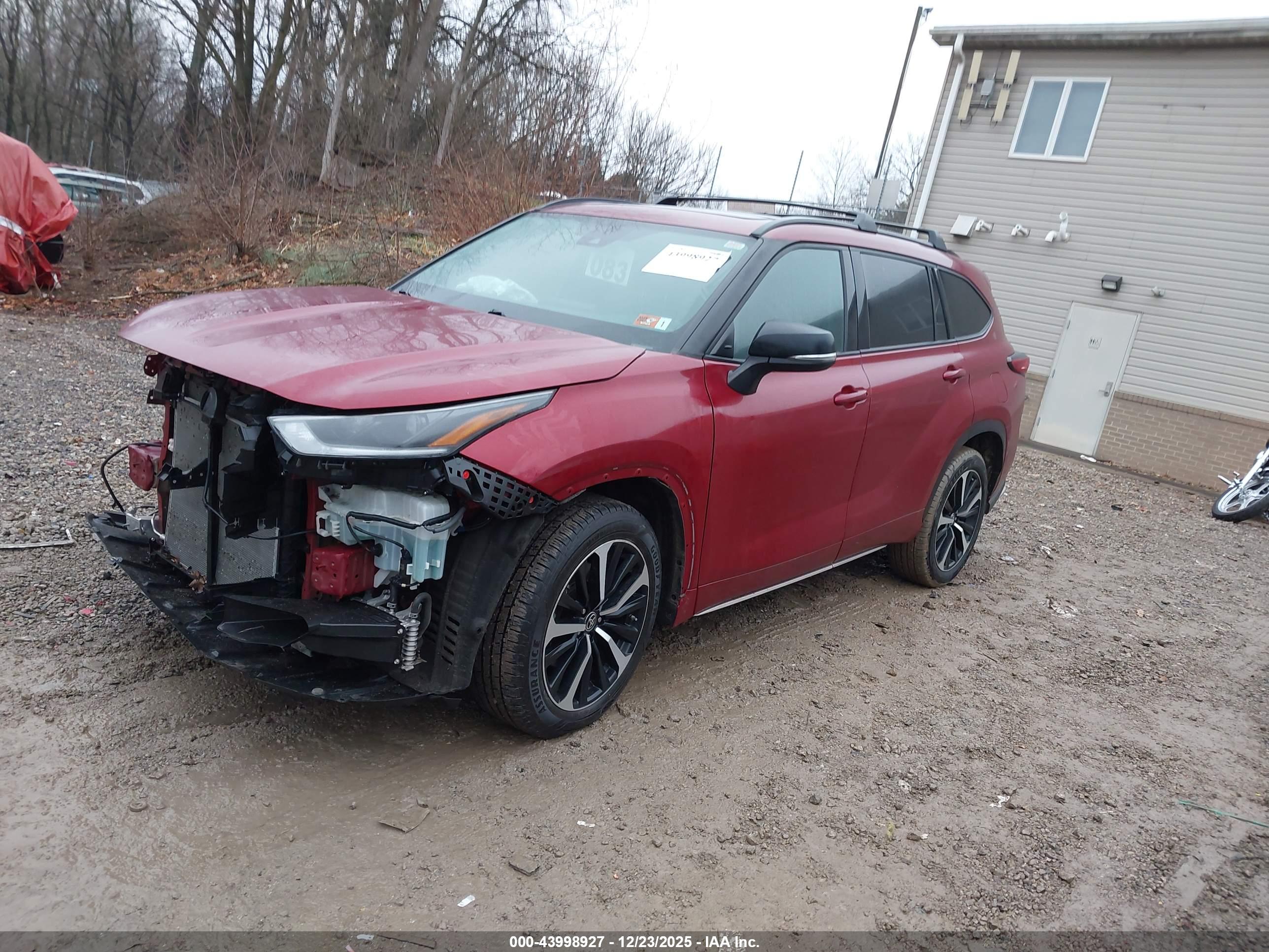 TOYOTA HIGHLANDER image 2