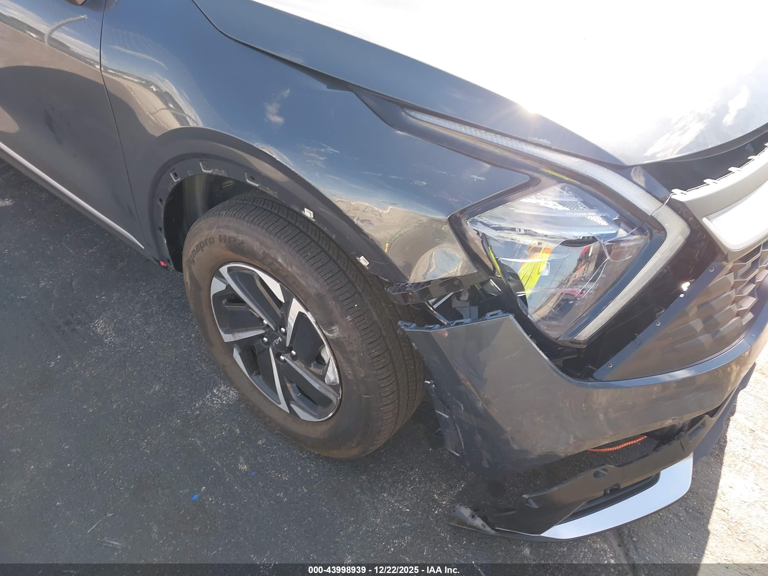 KIA SPORTAGE image 6
