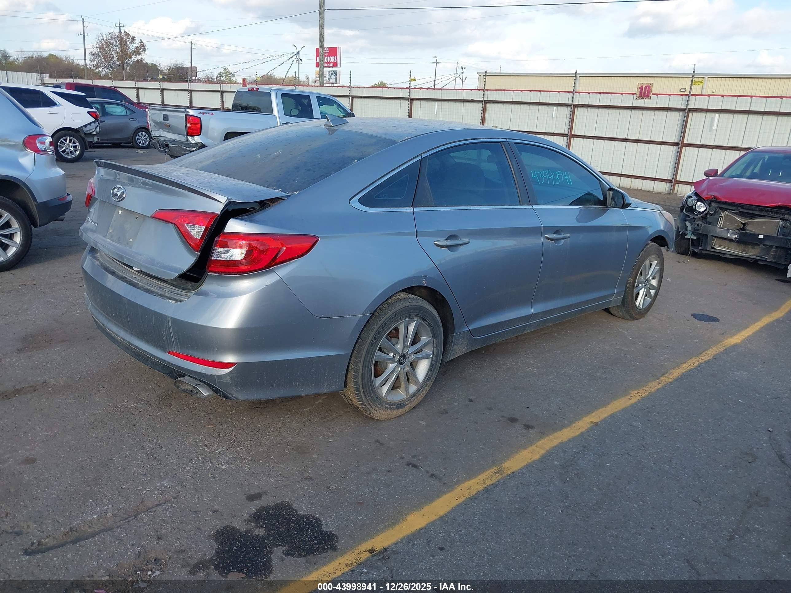 HYUNDAI SONATA image 4