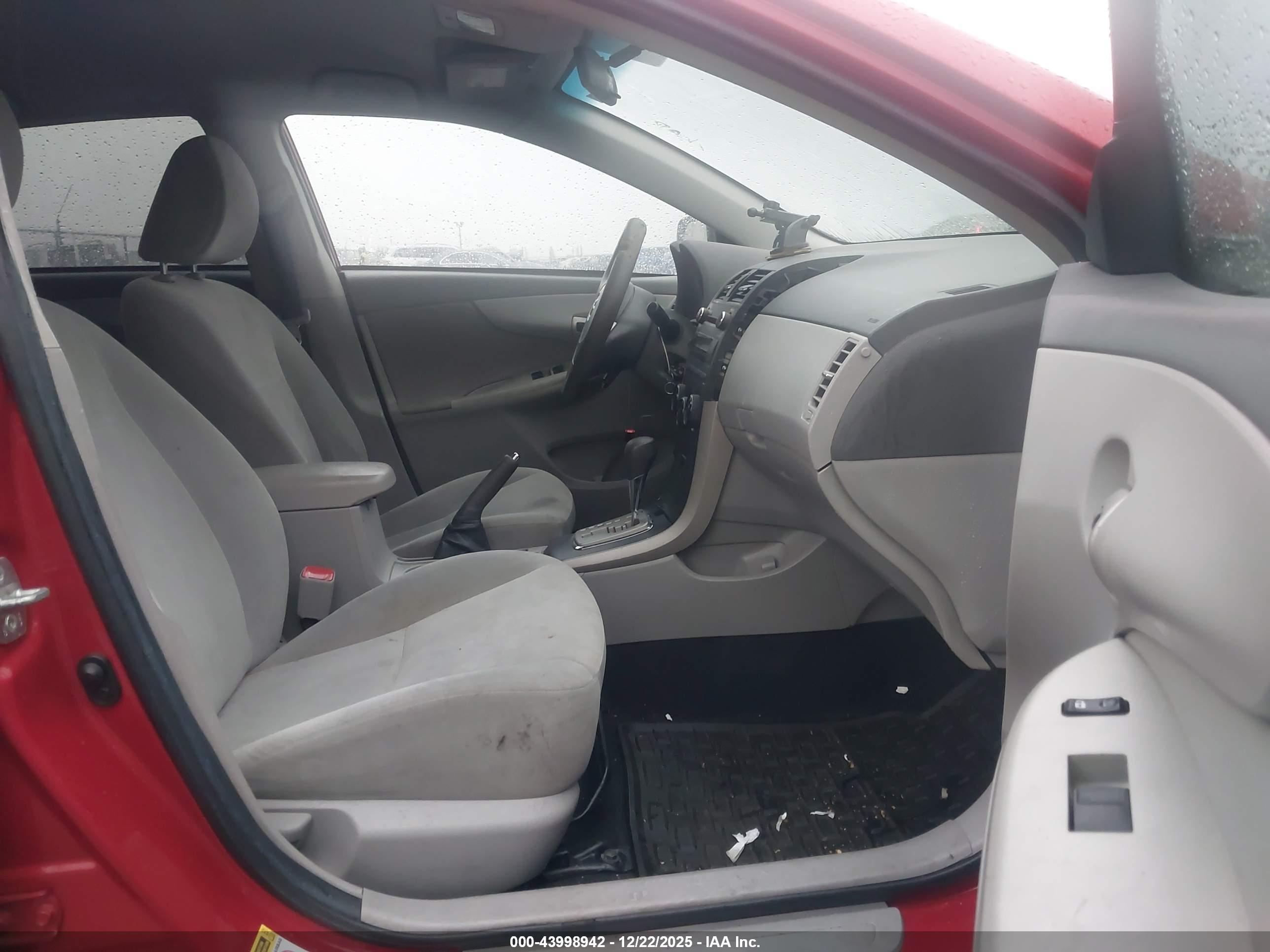 TOYOTA COROLLA image 5
