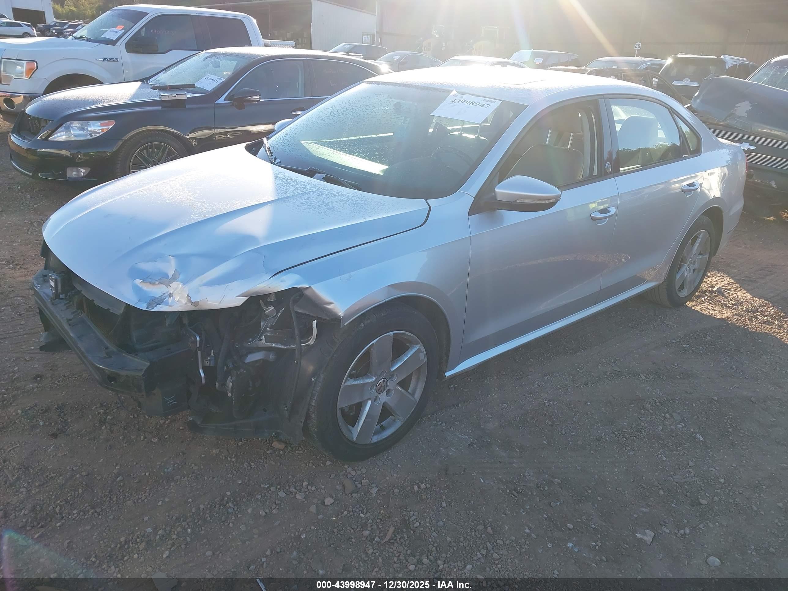VOLKSWAGEN PASSAT image 2