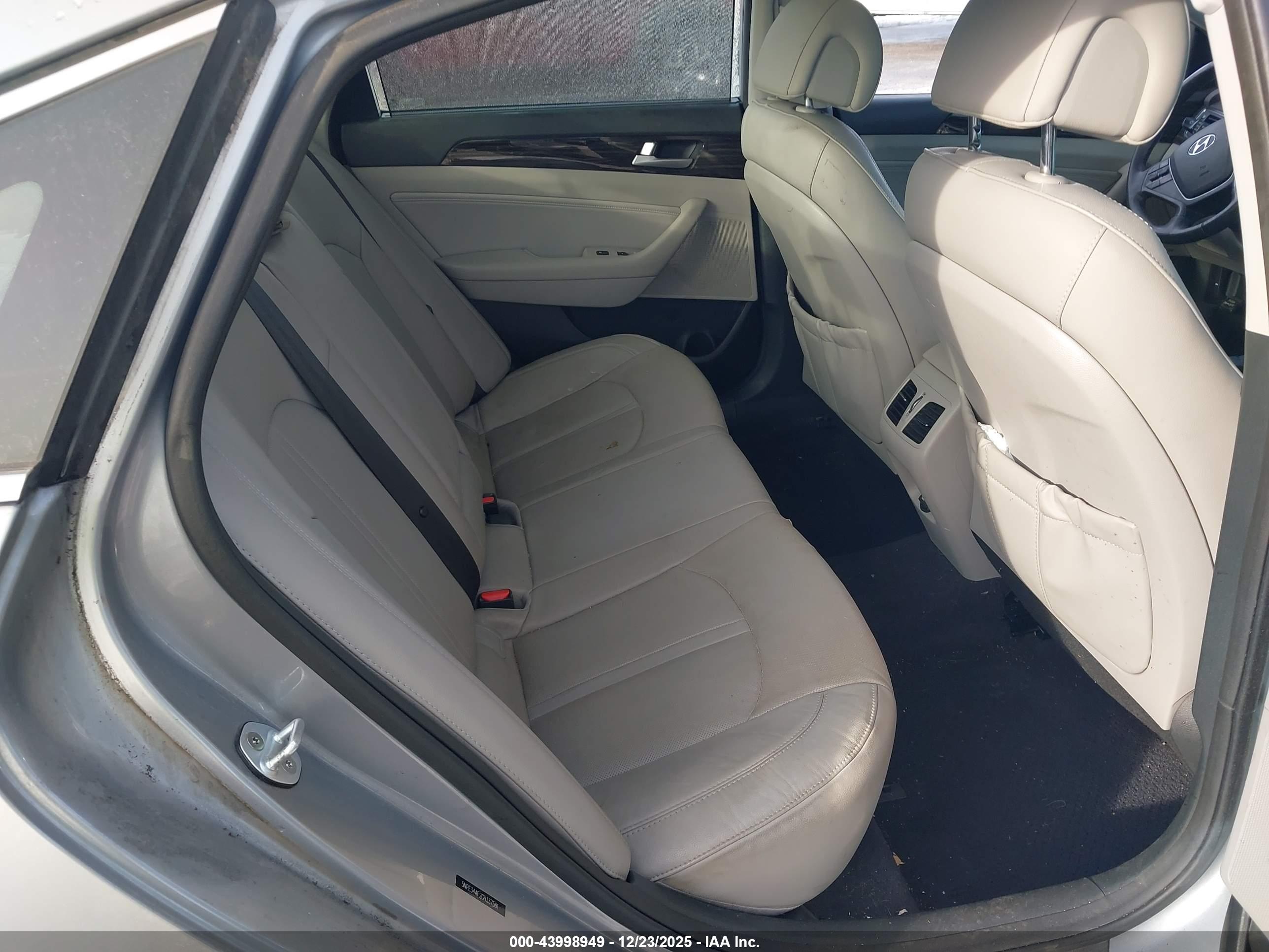HYUNDAI SONATA image 8