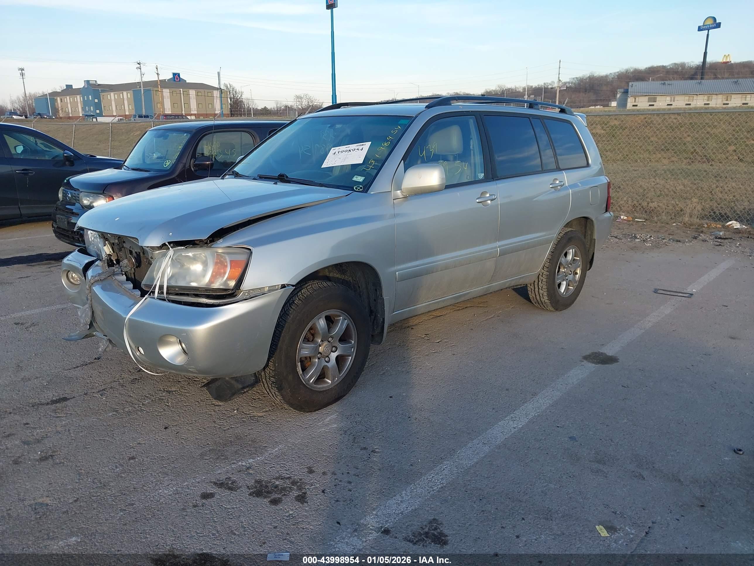 TOYOTA HIGHLANDER image 2