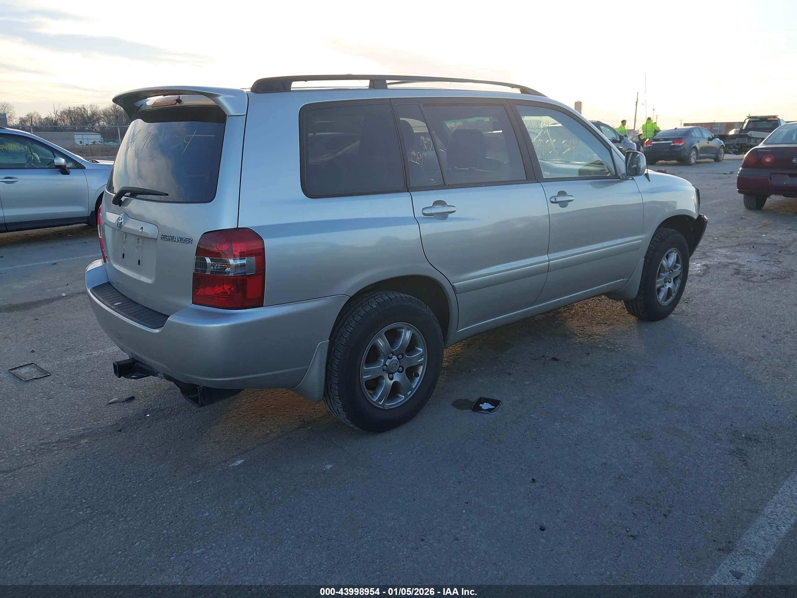 TOYOTA HIGHLANDER image 4