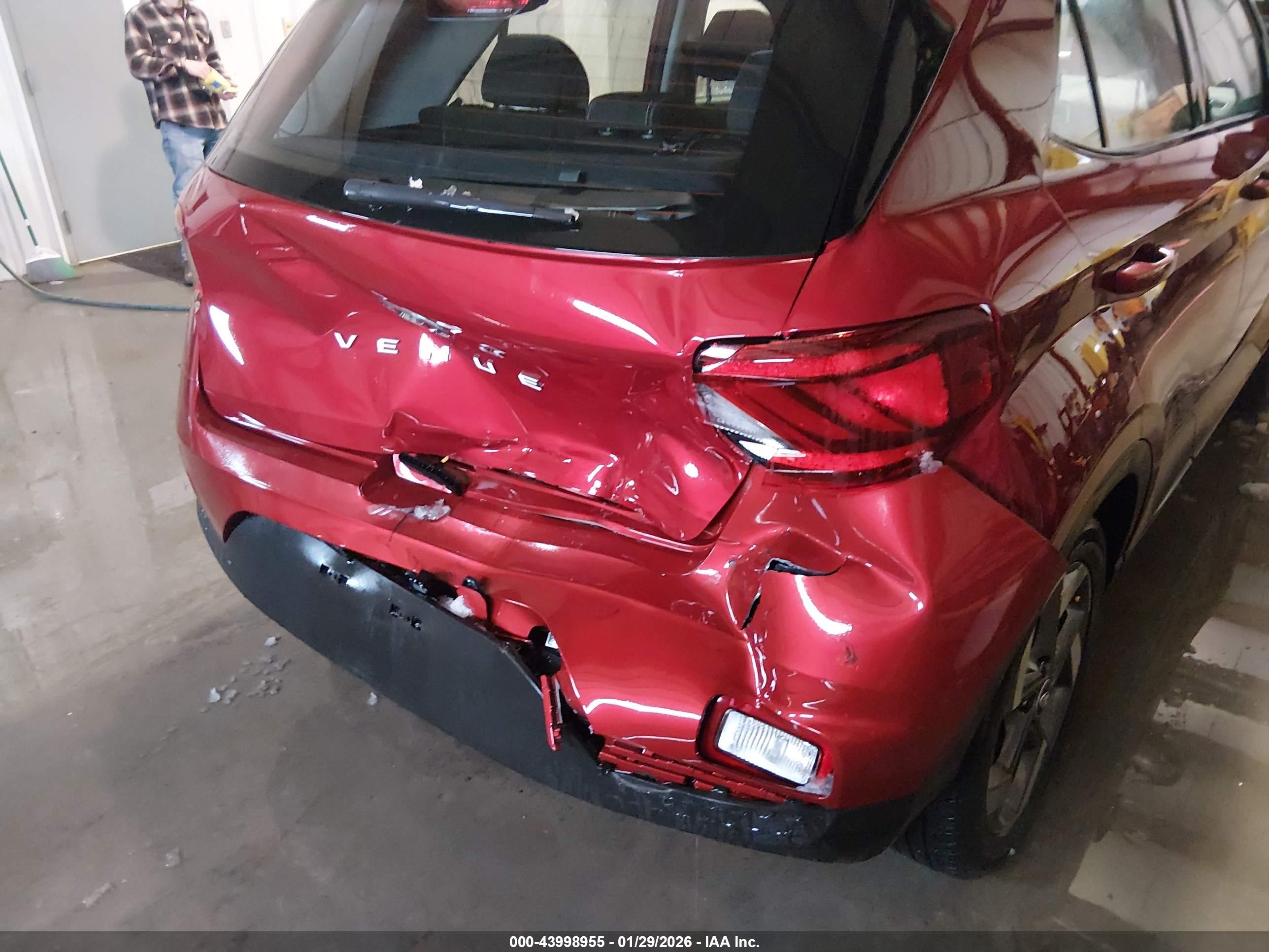 HYUNDAI VENUE image 6