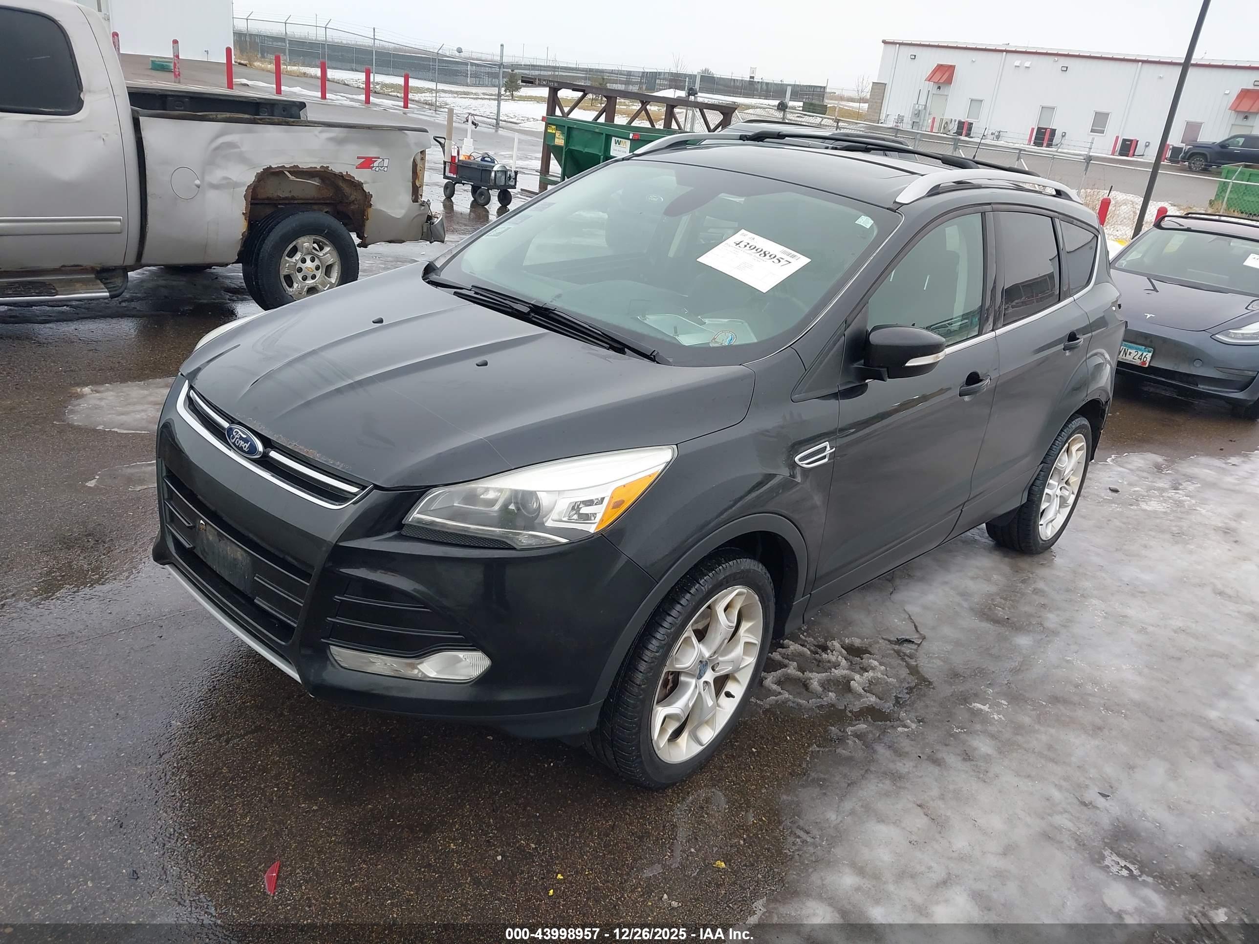 FORD ESCAPE image 2