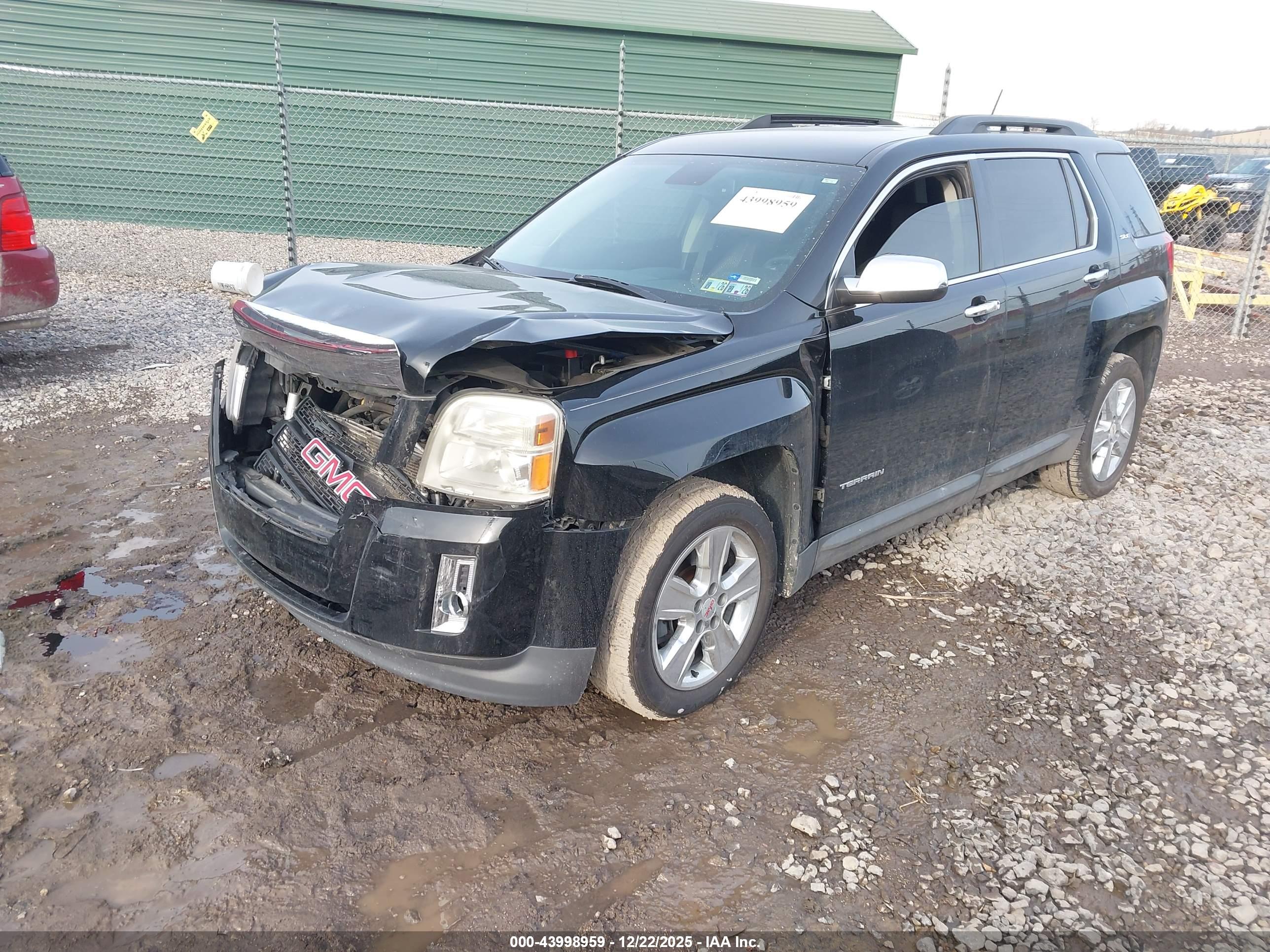 GMC TERRAIN image 2