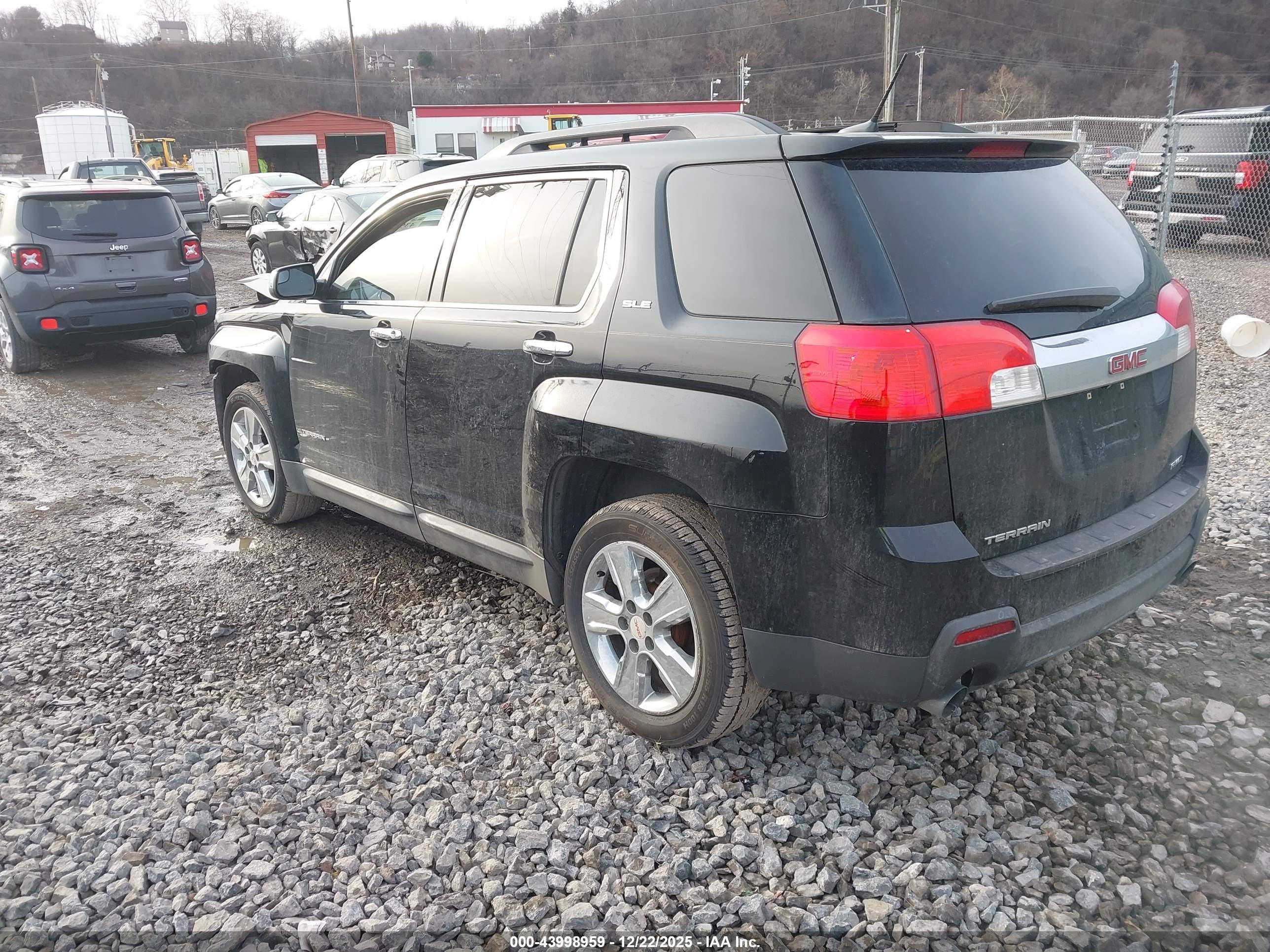 GMC TERRAIN image 3