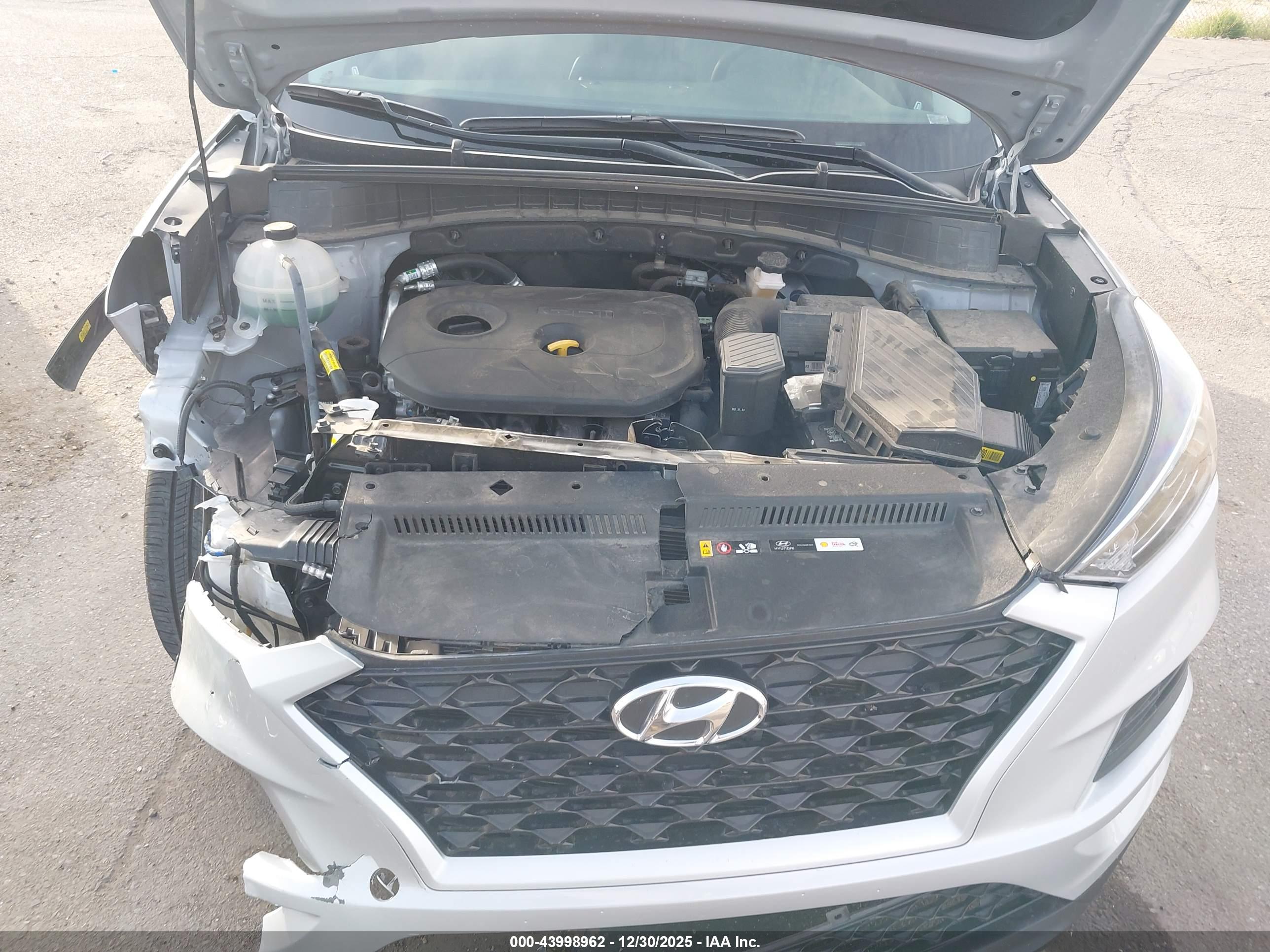 HYUNDAI TUCSON image 10