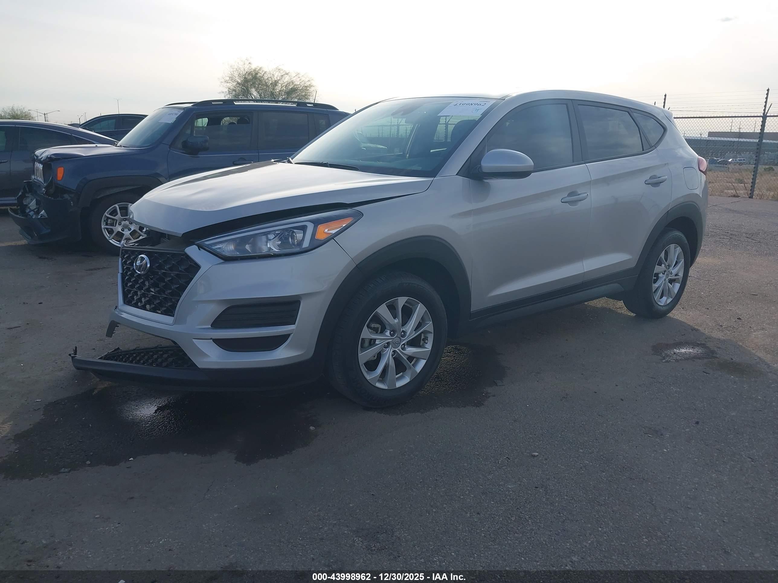 HYUNDAI TUCSON image 2