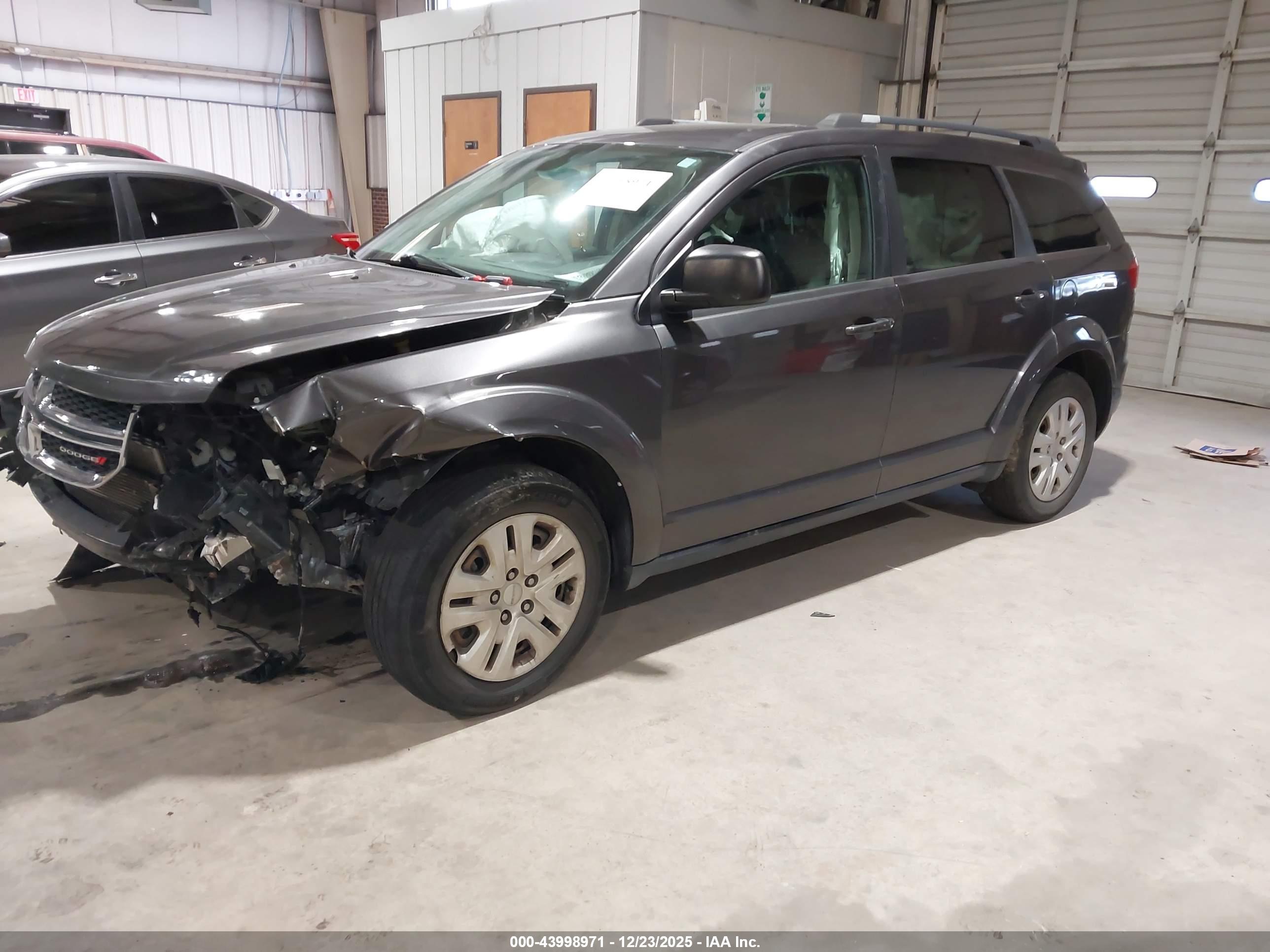DODGE JOURNEY image 2