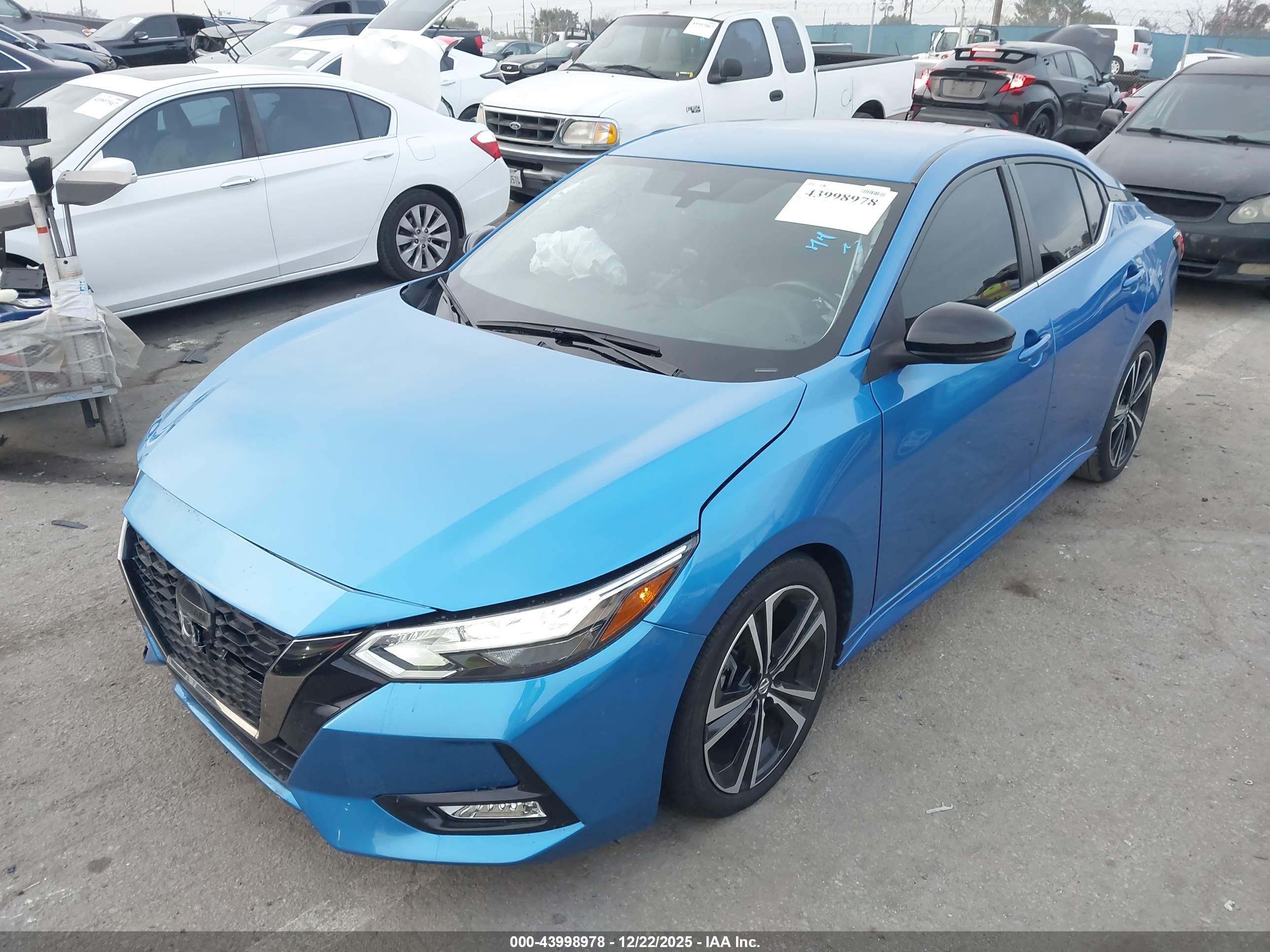 NISSAN SENTRA image 2