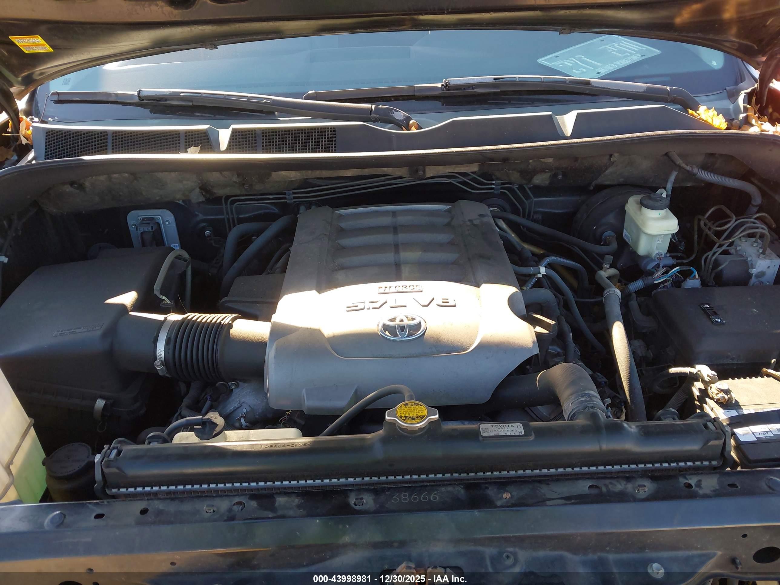 TOYOTA TUNDRA image 10