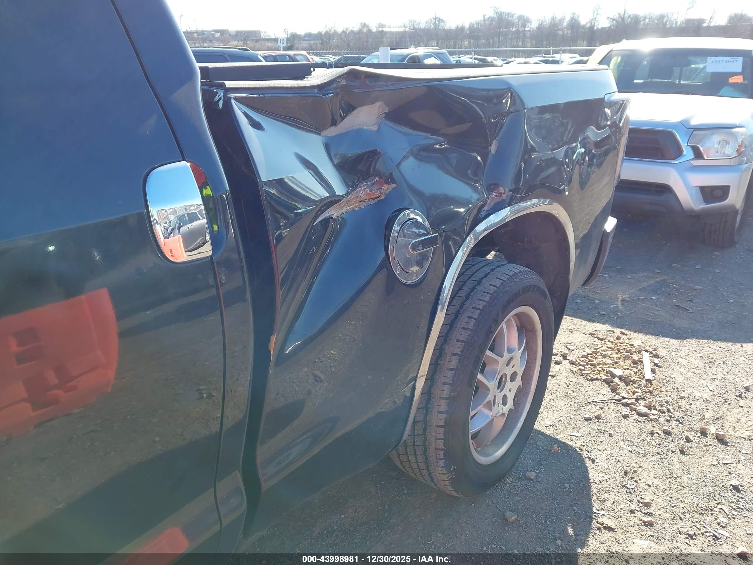 TOYOTA TUNDRA image 6