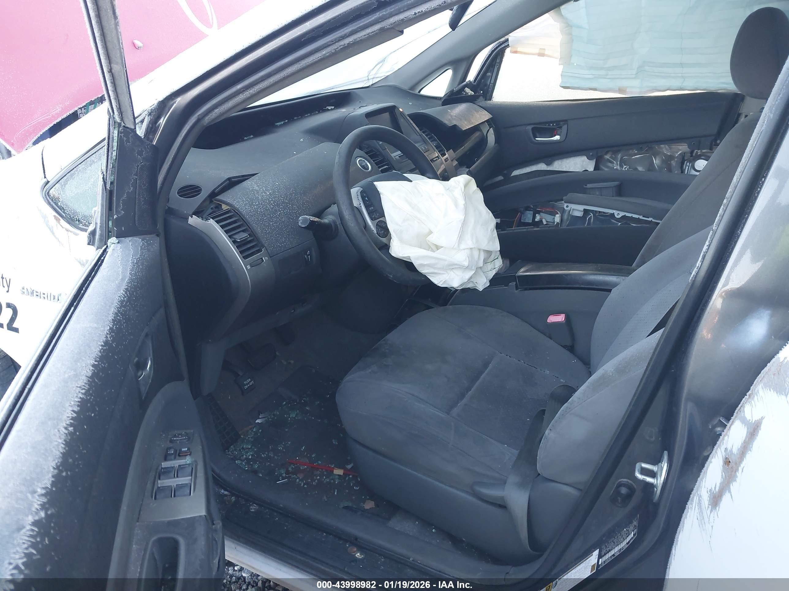 TOYOTA PRIUS image 5