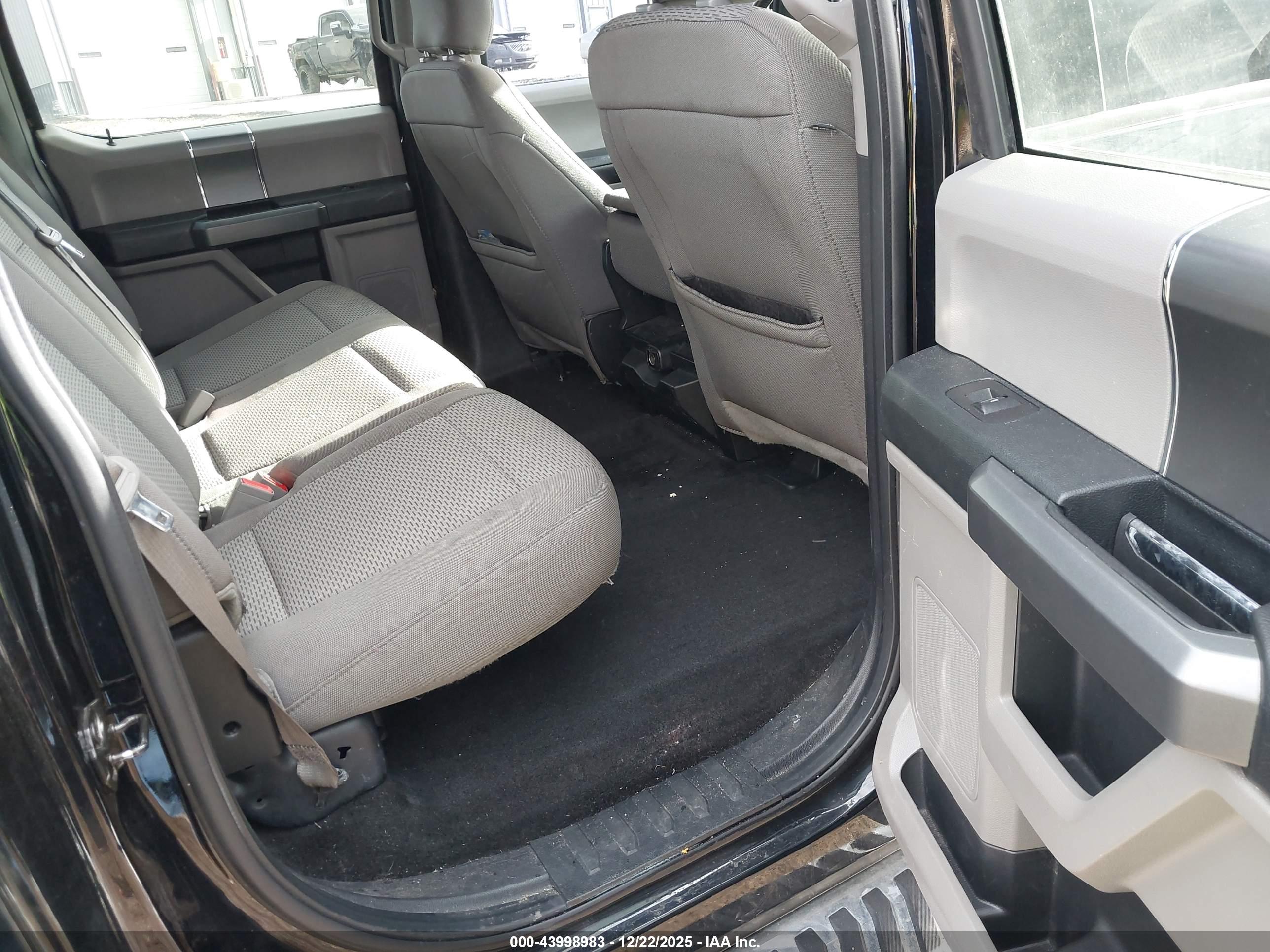 FORD F-150 image 8