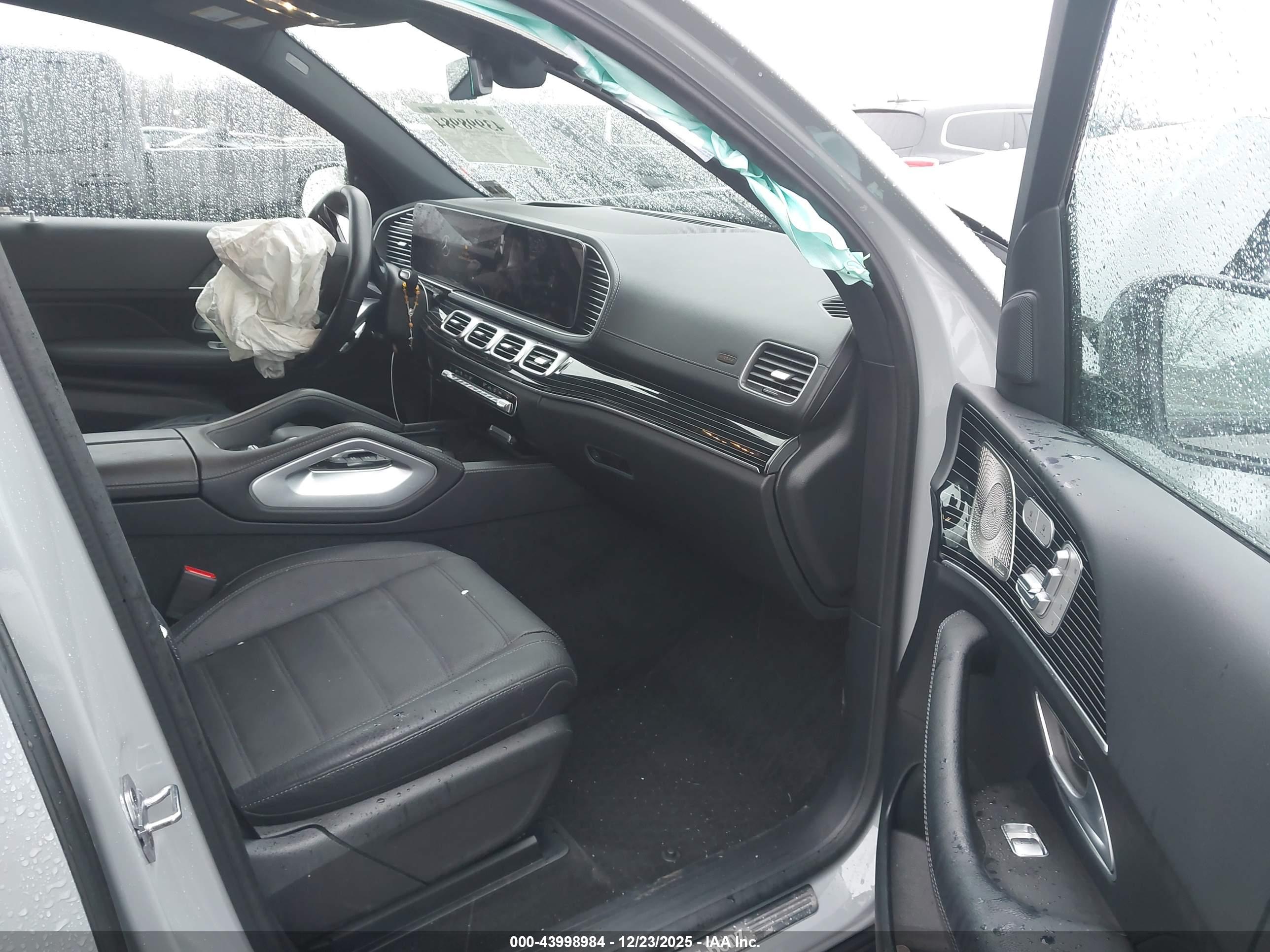 MERCEDES-BENZ GLS image 5