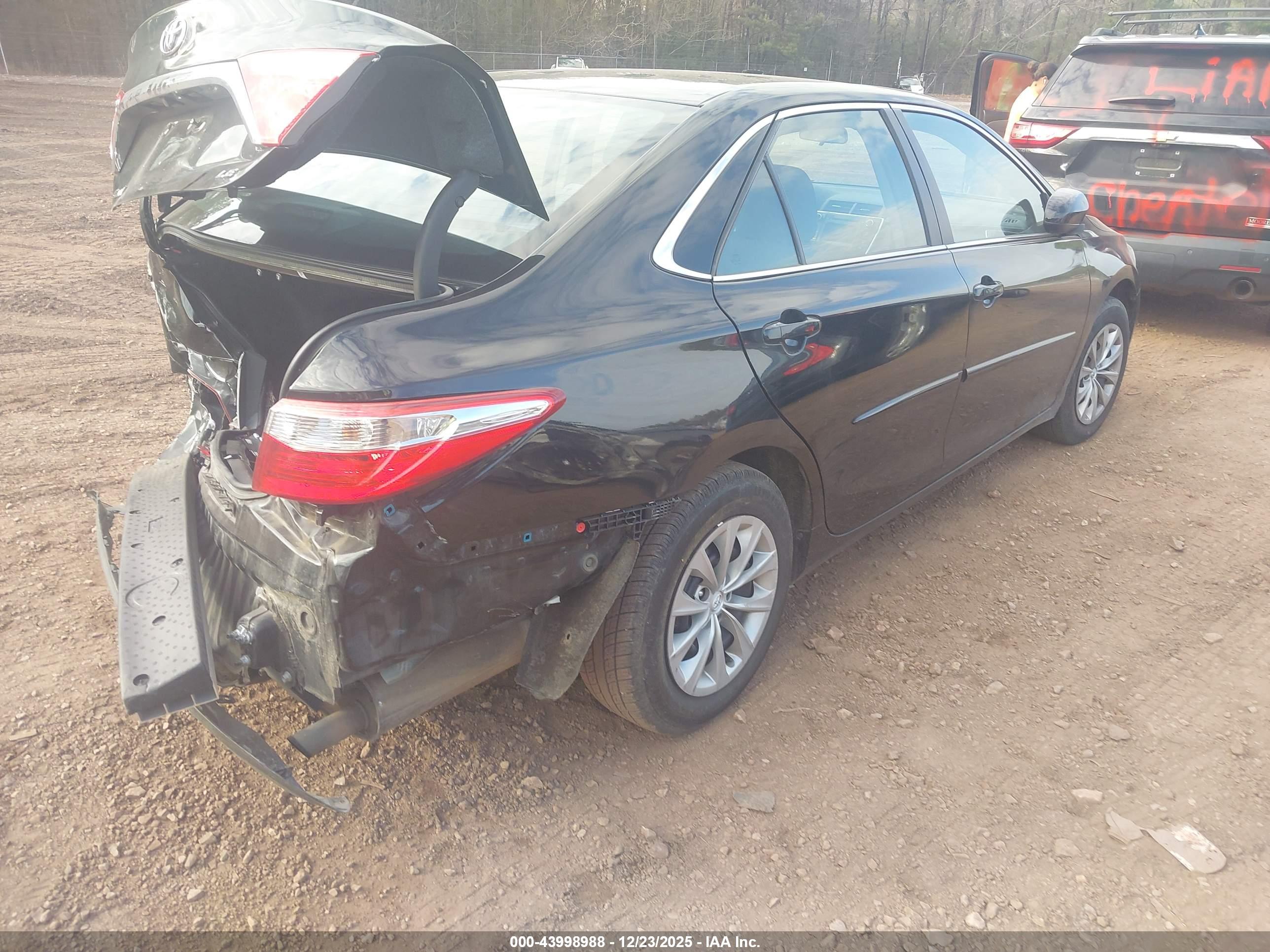 TOYOTA CAMRY image 4