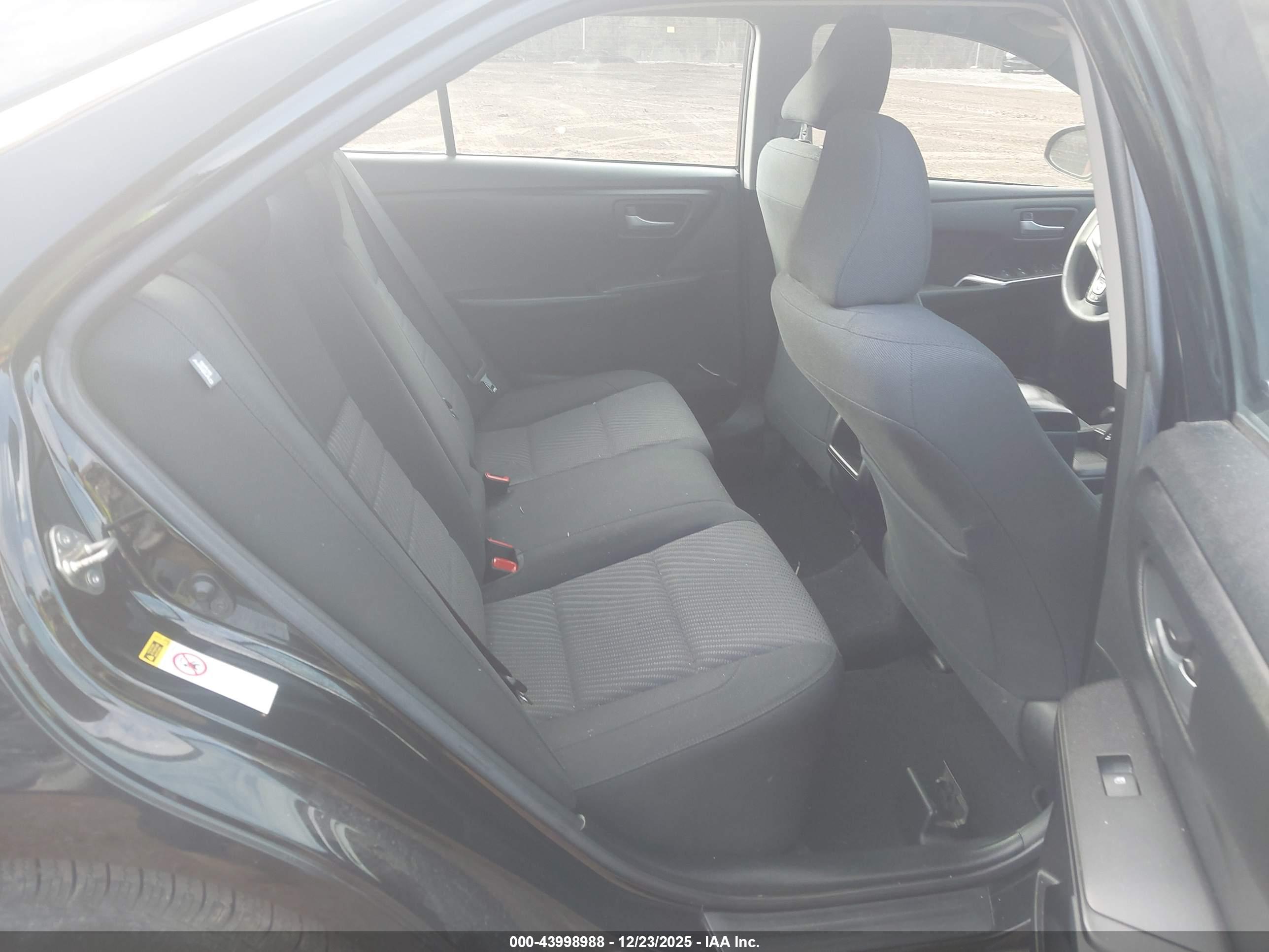 TOYOTA CAMRY image 8