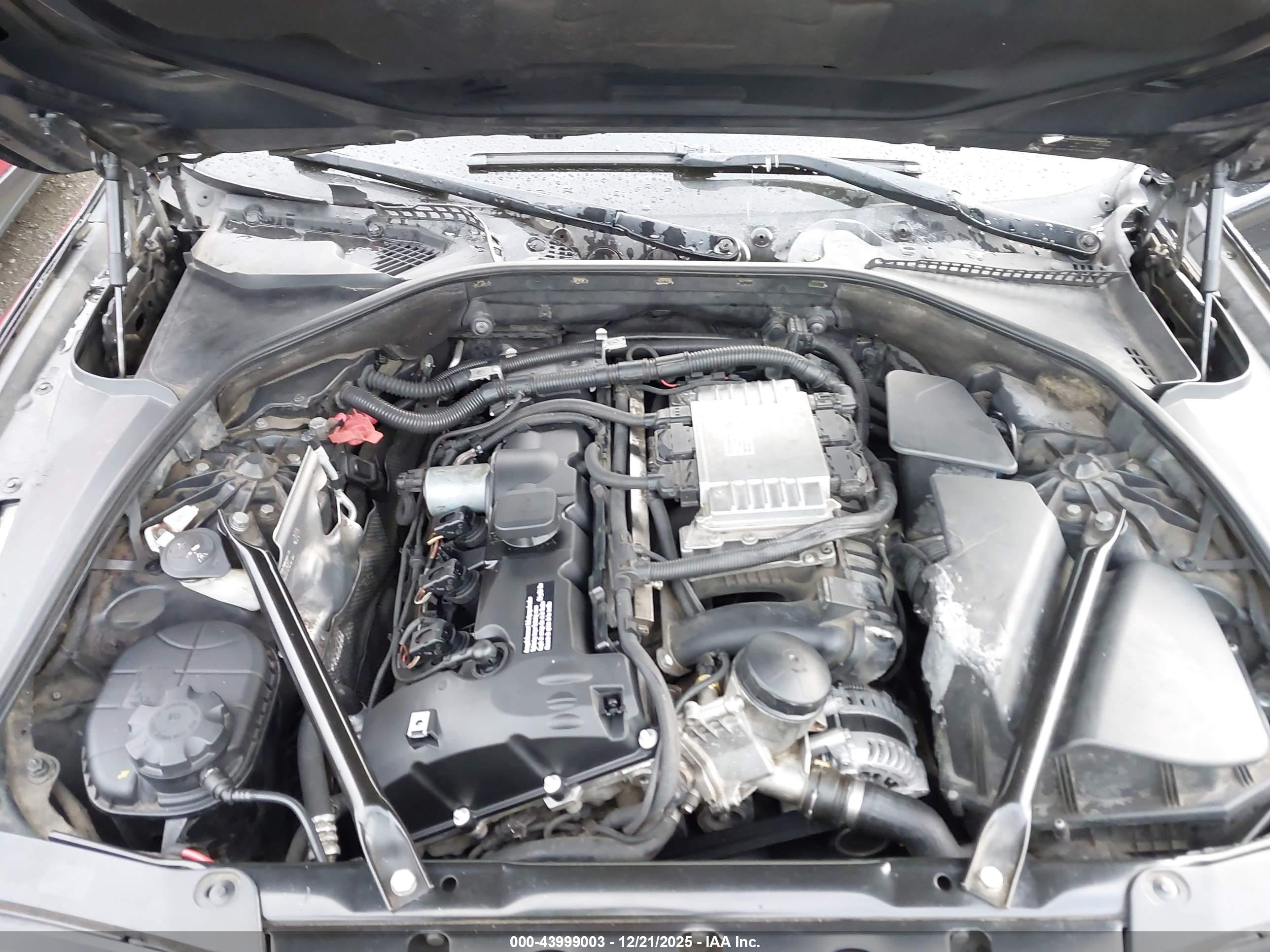 BMW 528I image 10
