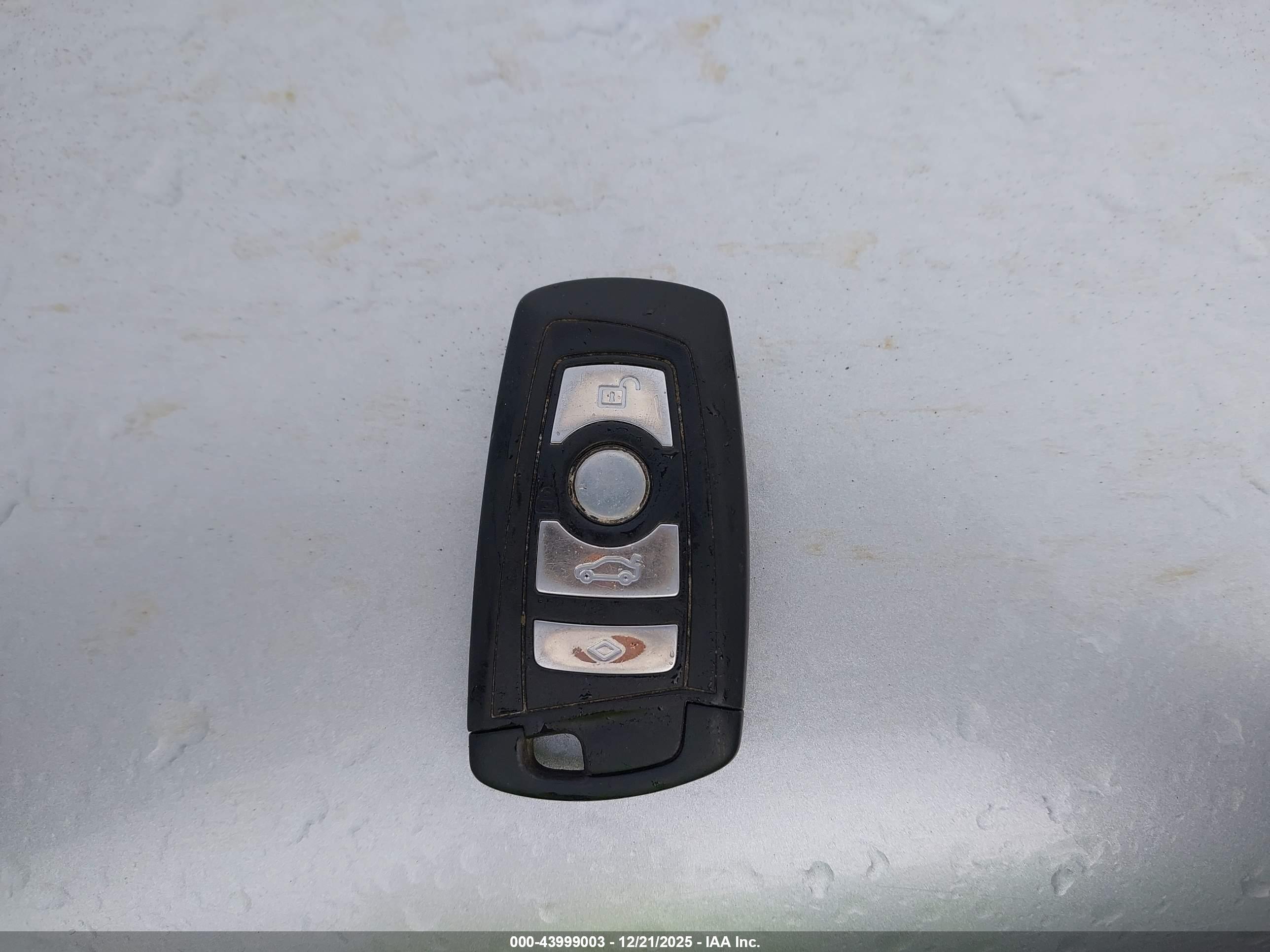 BMW 528I image 11