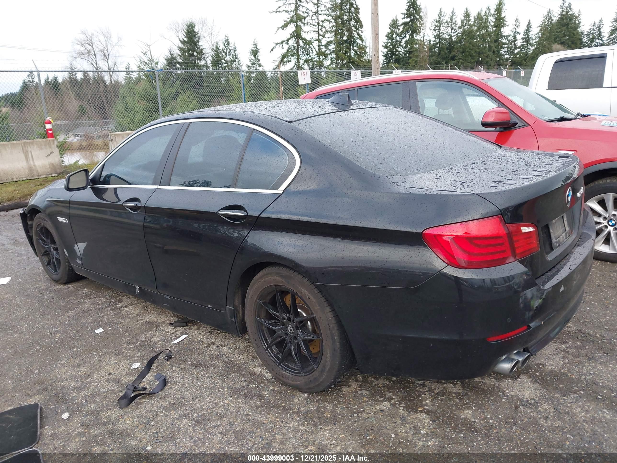 BMW 528I image 3